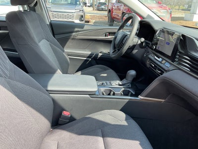 2025 Toyota CAMRY LE