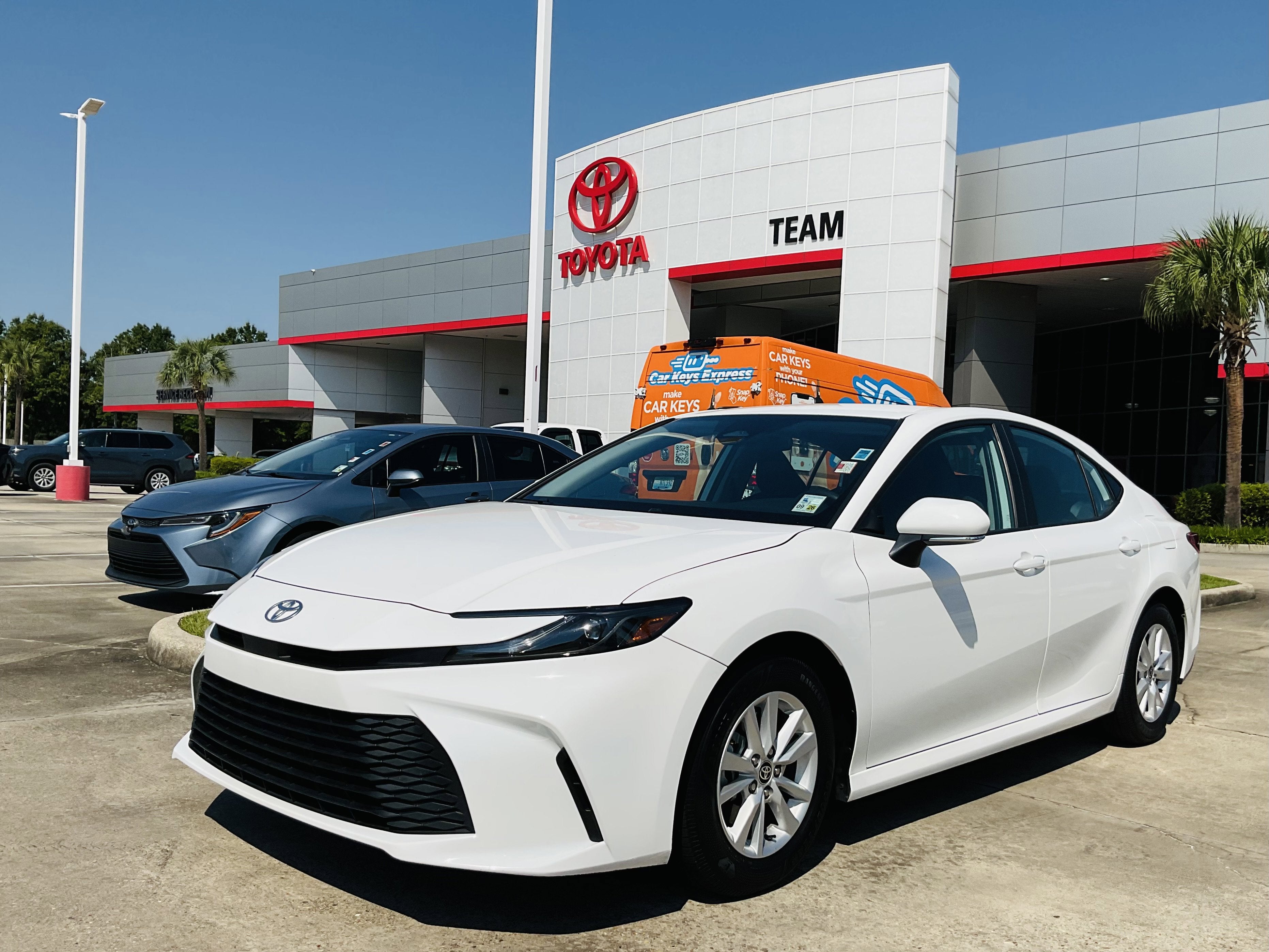 2025 Toyota CAMRY LE