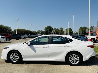 2025 Toyota CAMRY LE