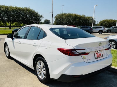 2025 Toyota CAMRY LE