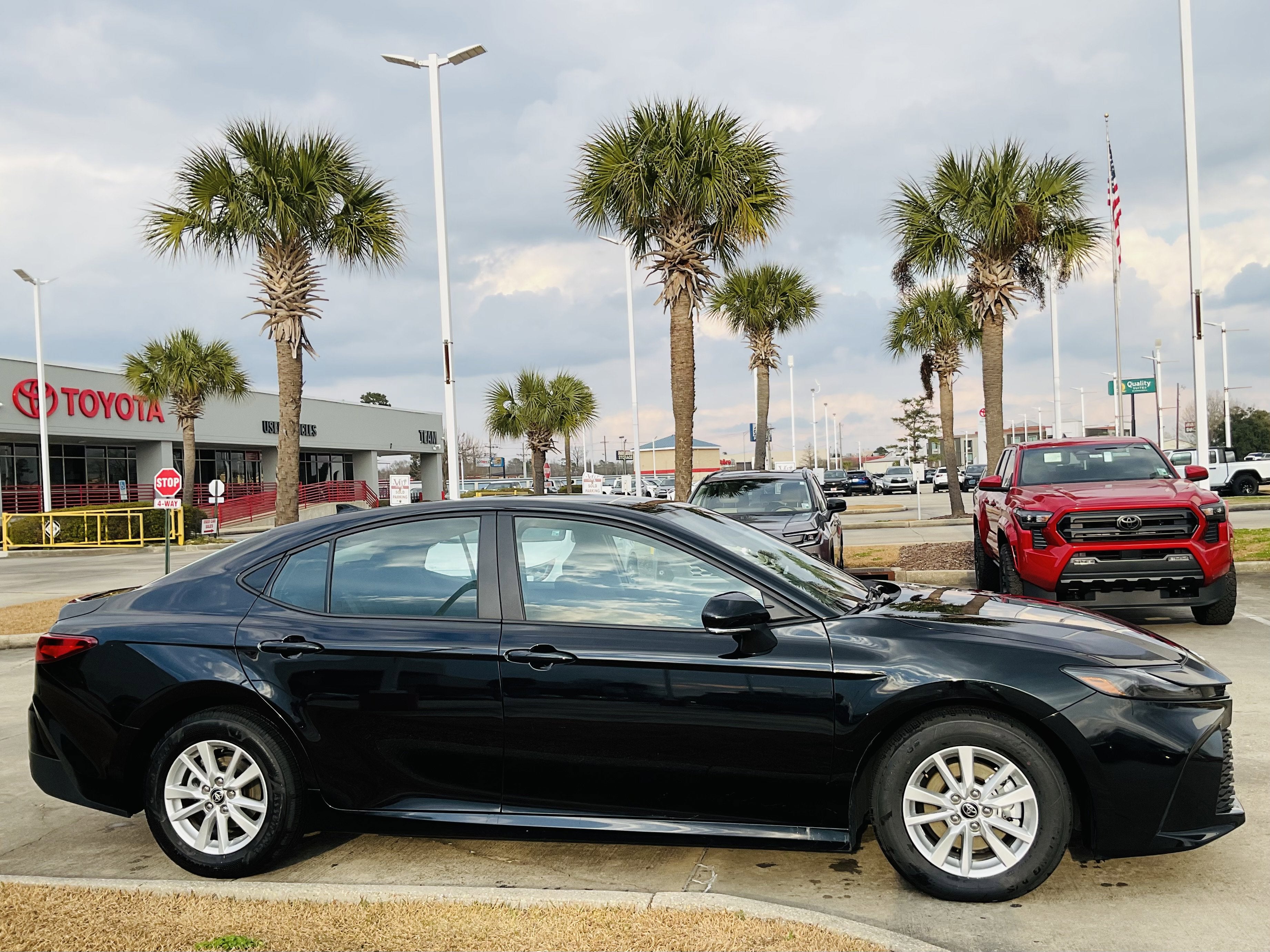 2025 Toyota CAMRY LE