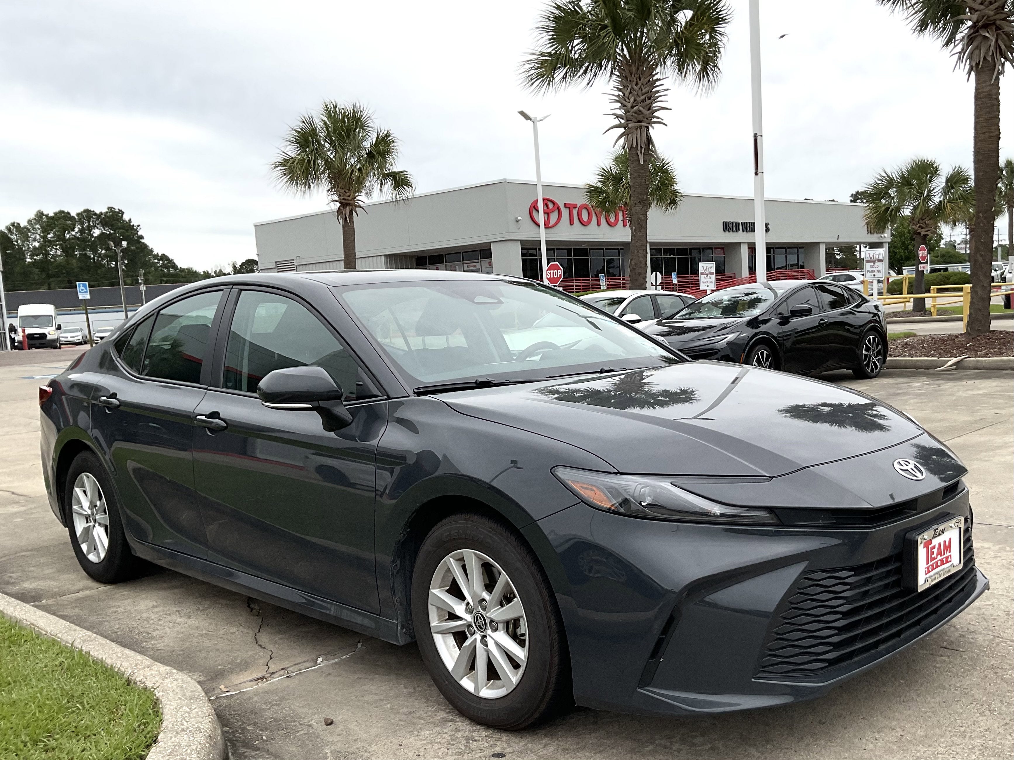 2025 Toyota CAMRY LE
