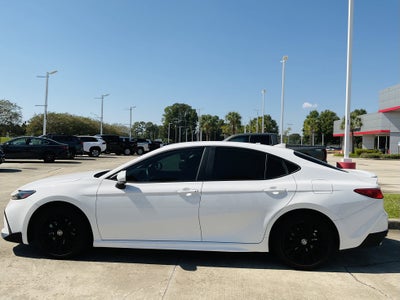 2025 Toyota CAMRY SE