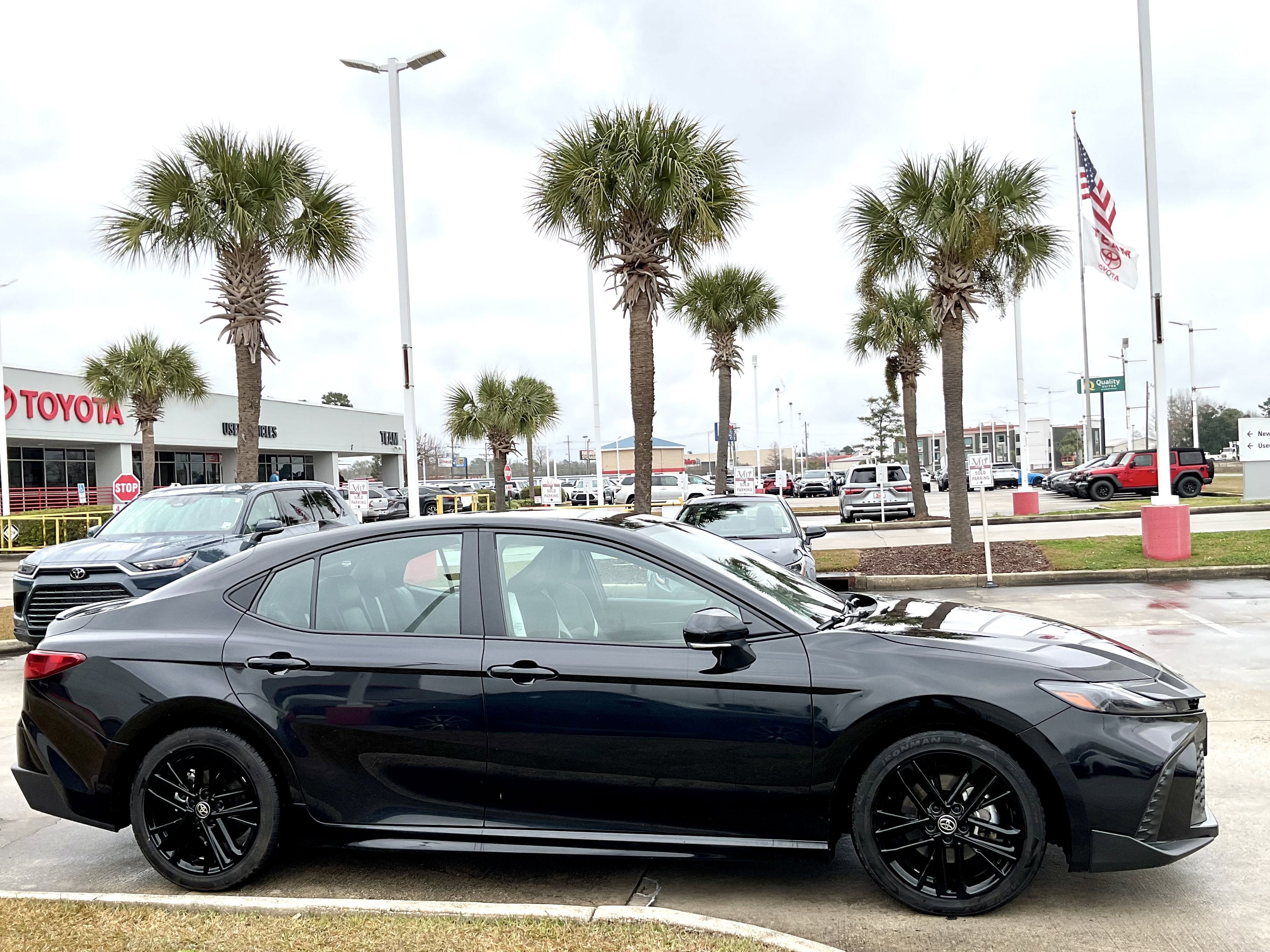 2025 Toyota CAMRY SE