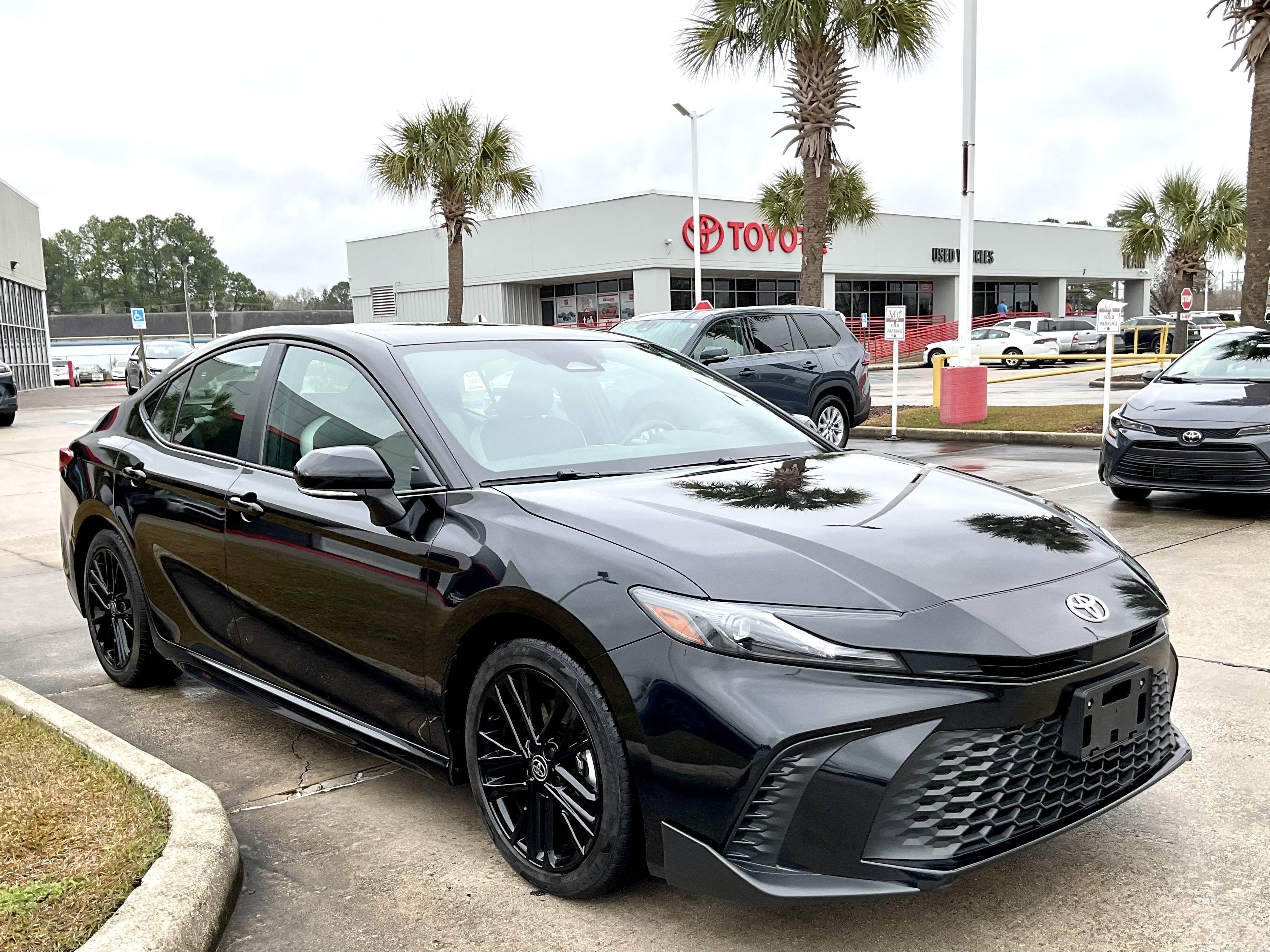 2025 Toyota CAMRY SE