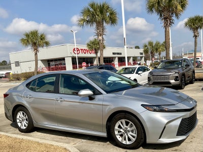 2025 Toyota CAMRY LE