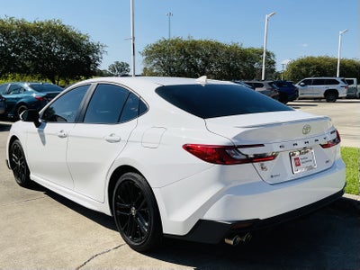 2025 Toyota Camry SE