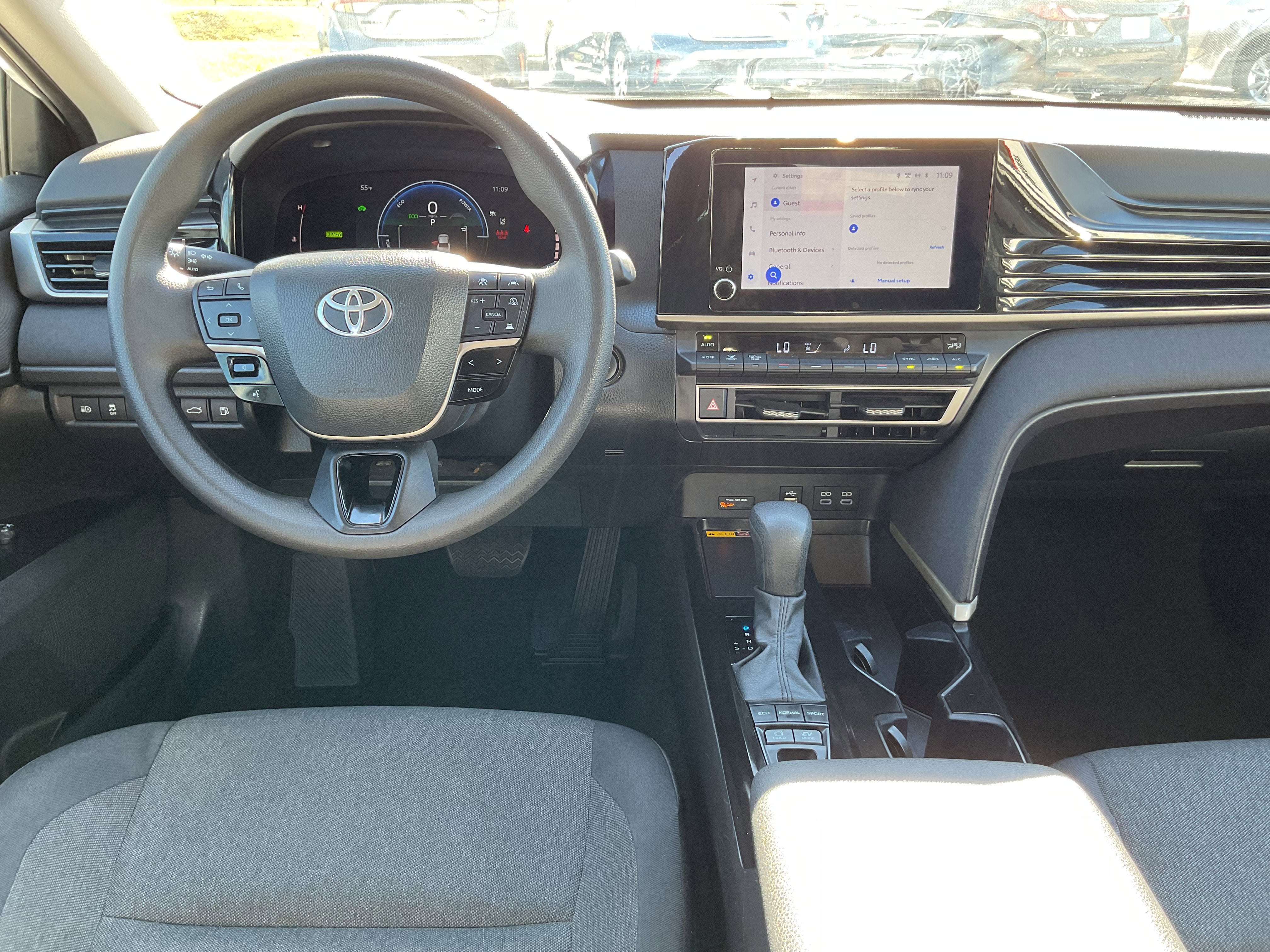2025 Toyota CAMRY LE