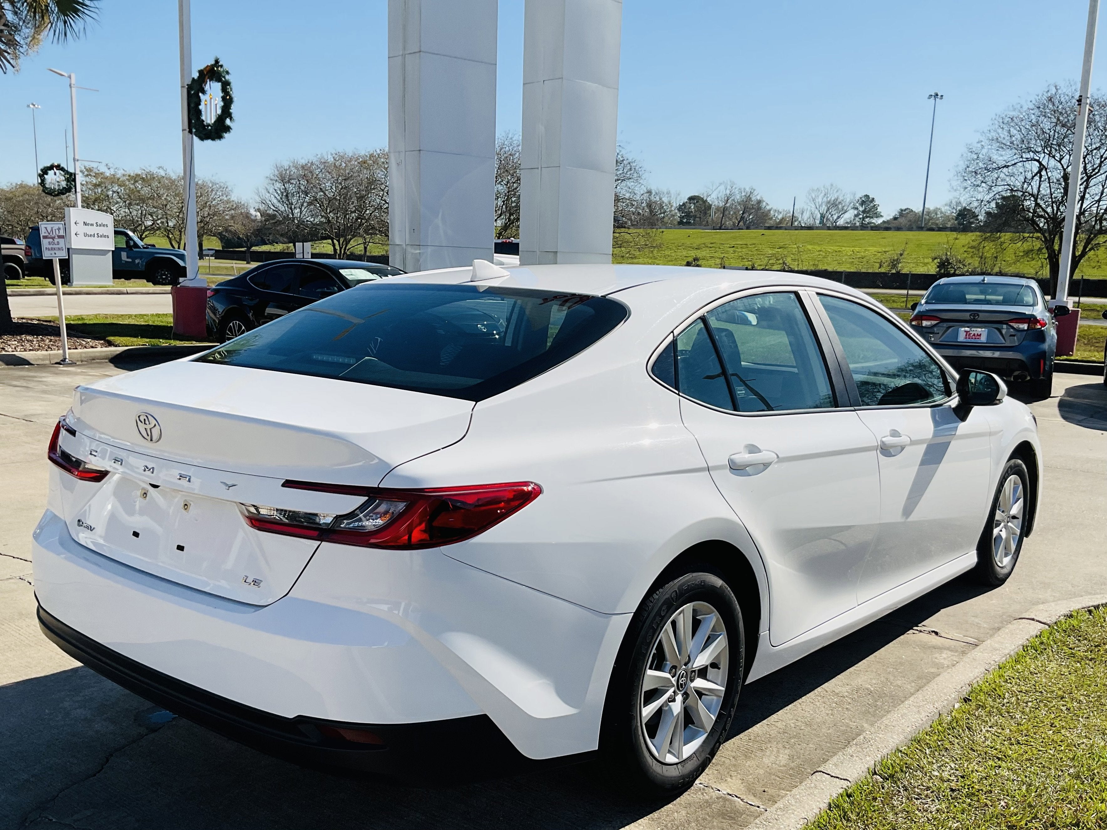 2025 Toyota CAMRY LE
