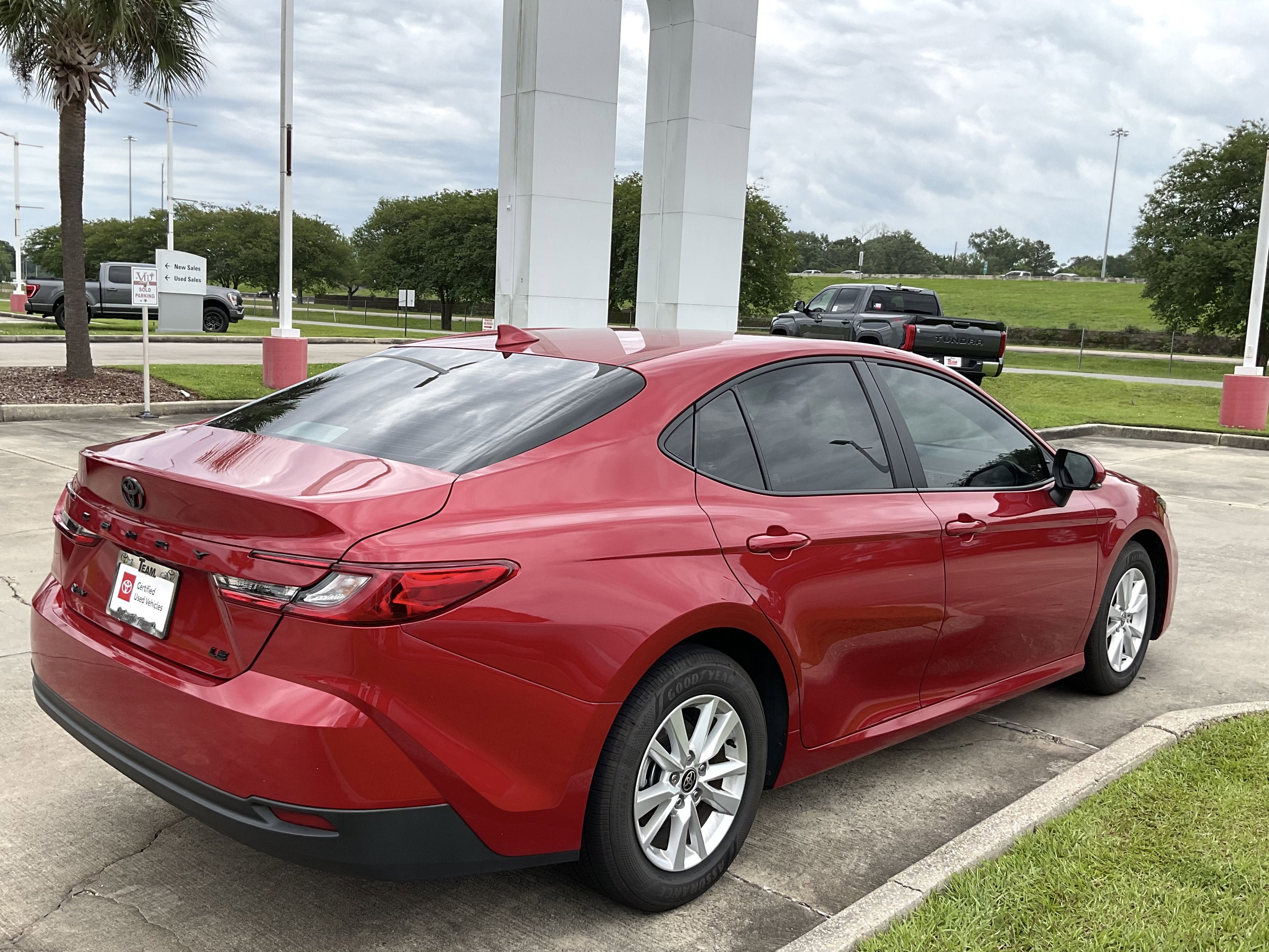 2025 Toyota CAMRY LE