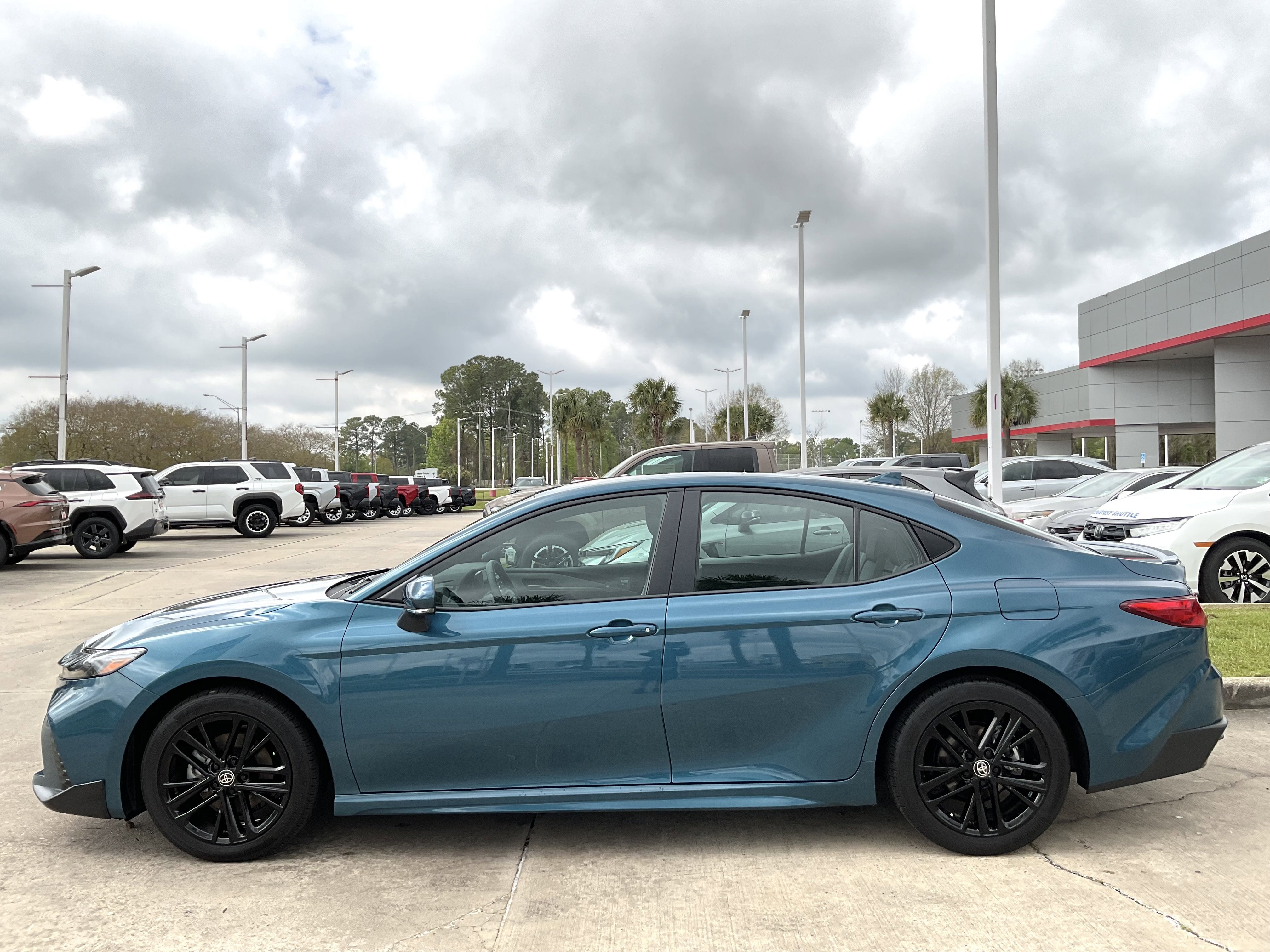 2026 Toyota CAMRY SE