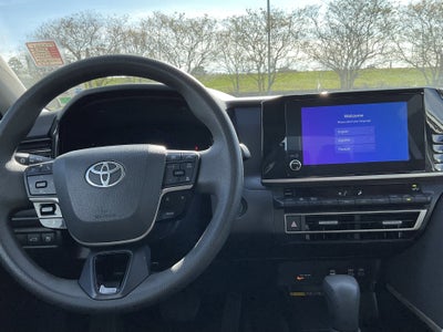 2025 Toyota CAMRY LE