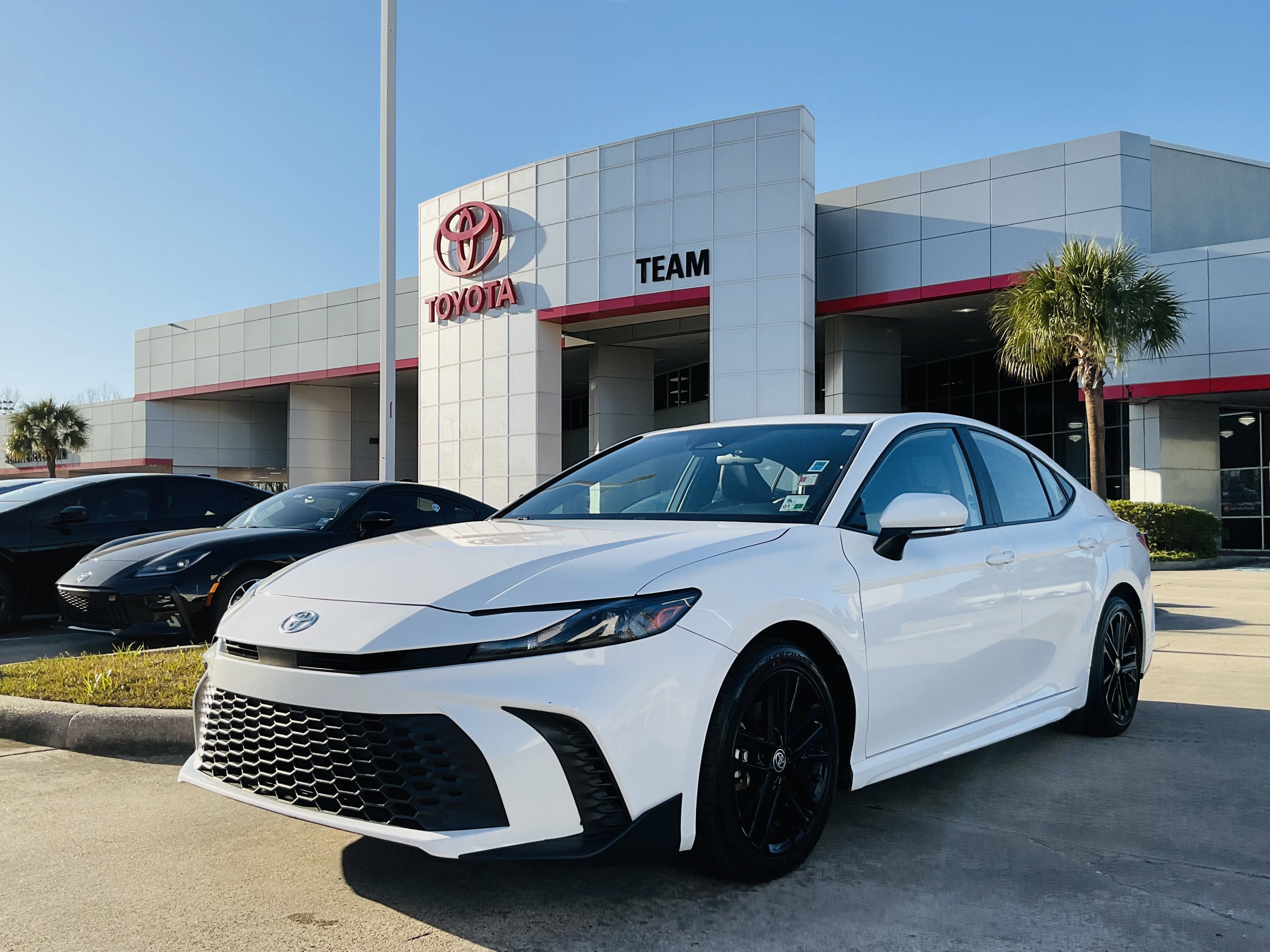 2025 Toyota CAMRY SE