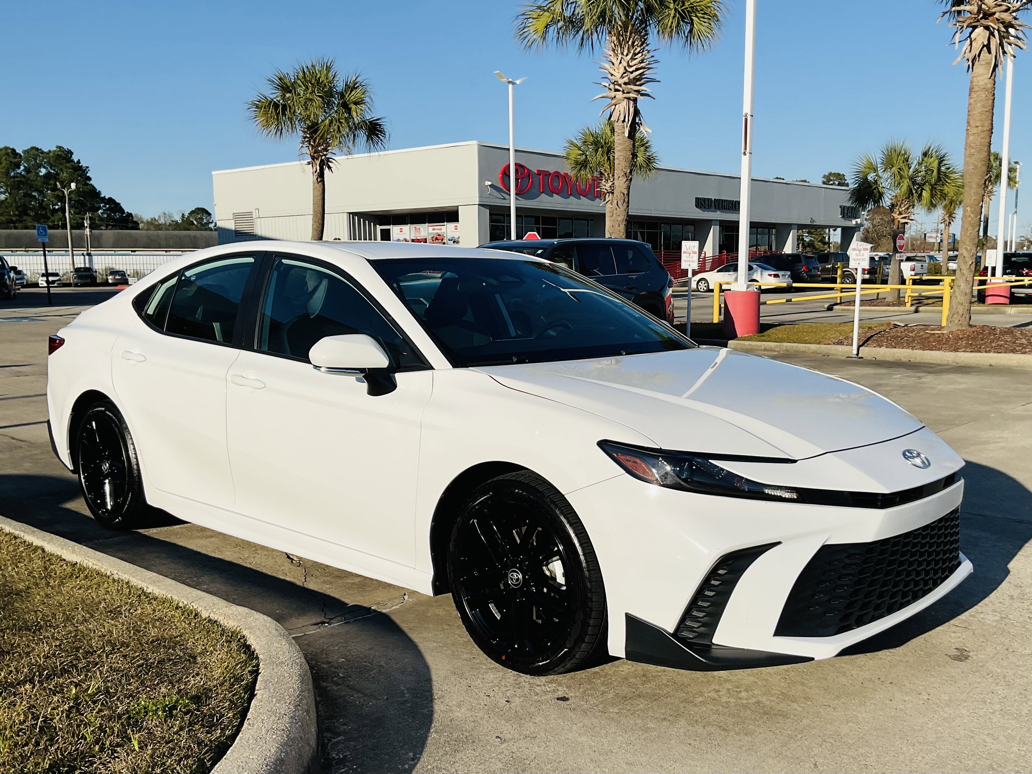 2025 Toyota CAMRY SE
