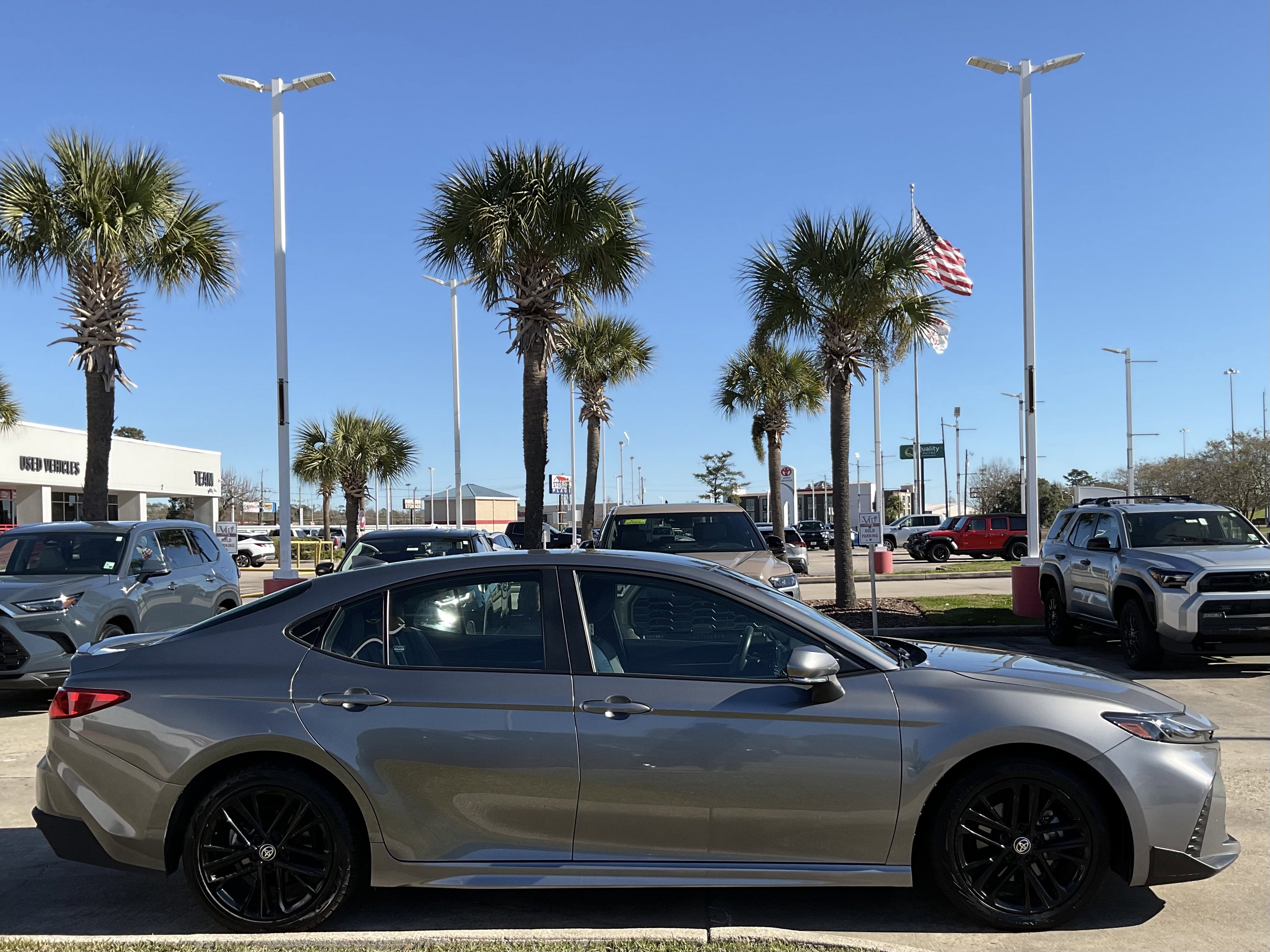 2025 Toyota CAMRY SE