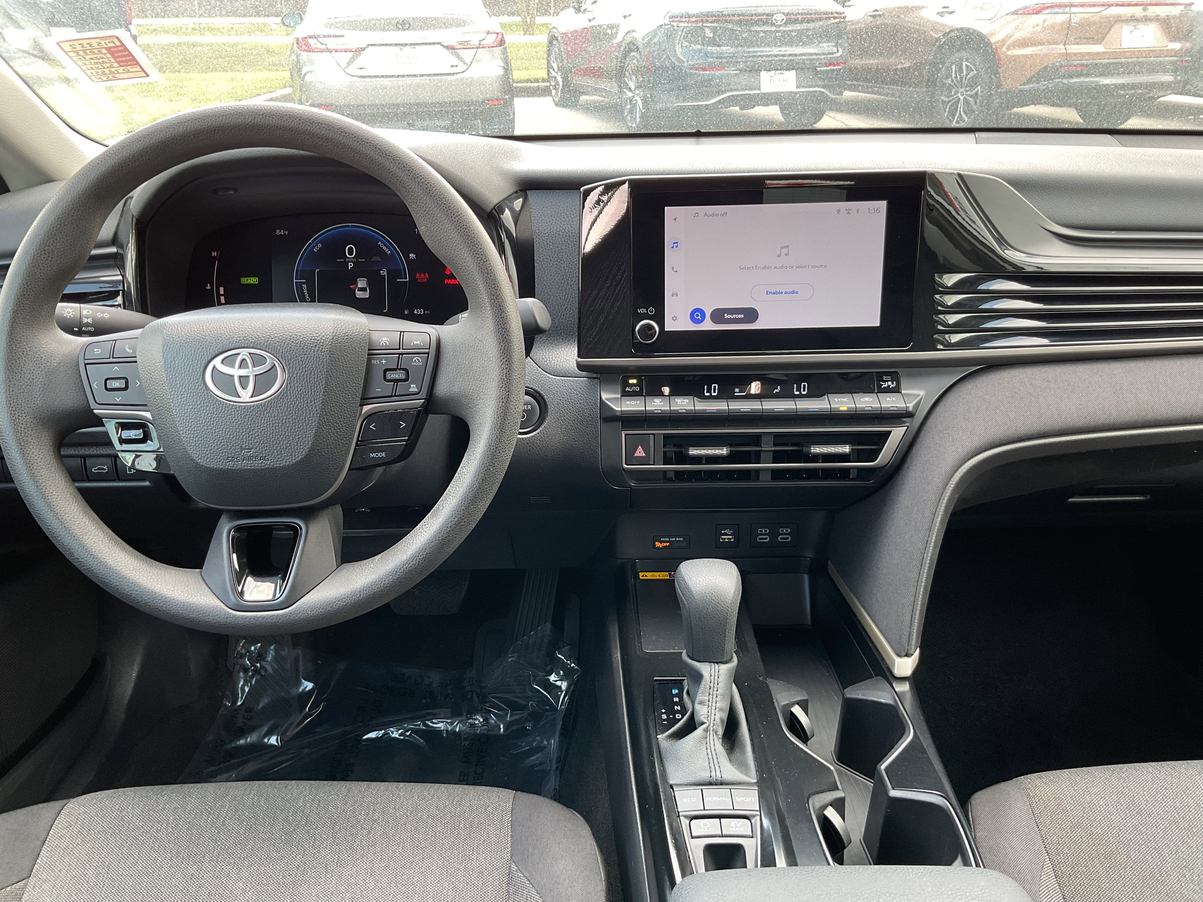 2025 Toyota CAMRY LE