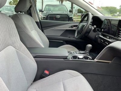 2025 Toyota CAMRY LE