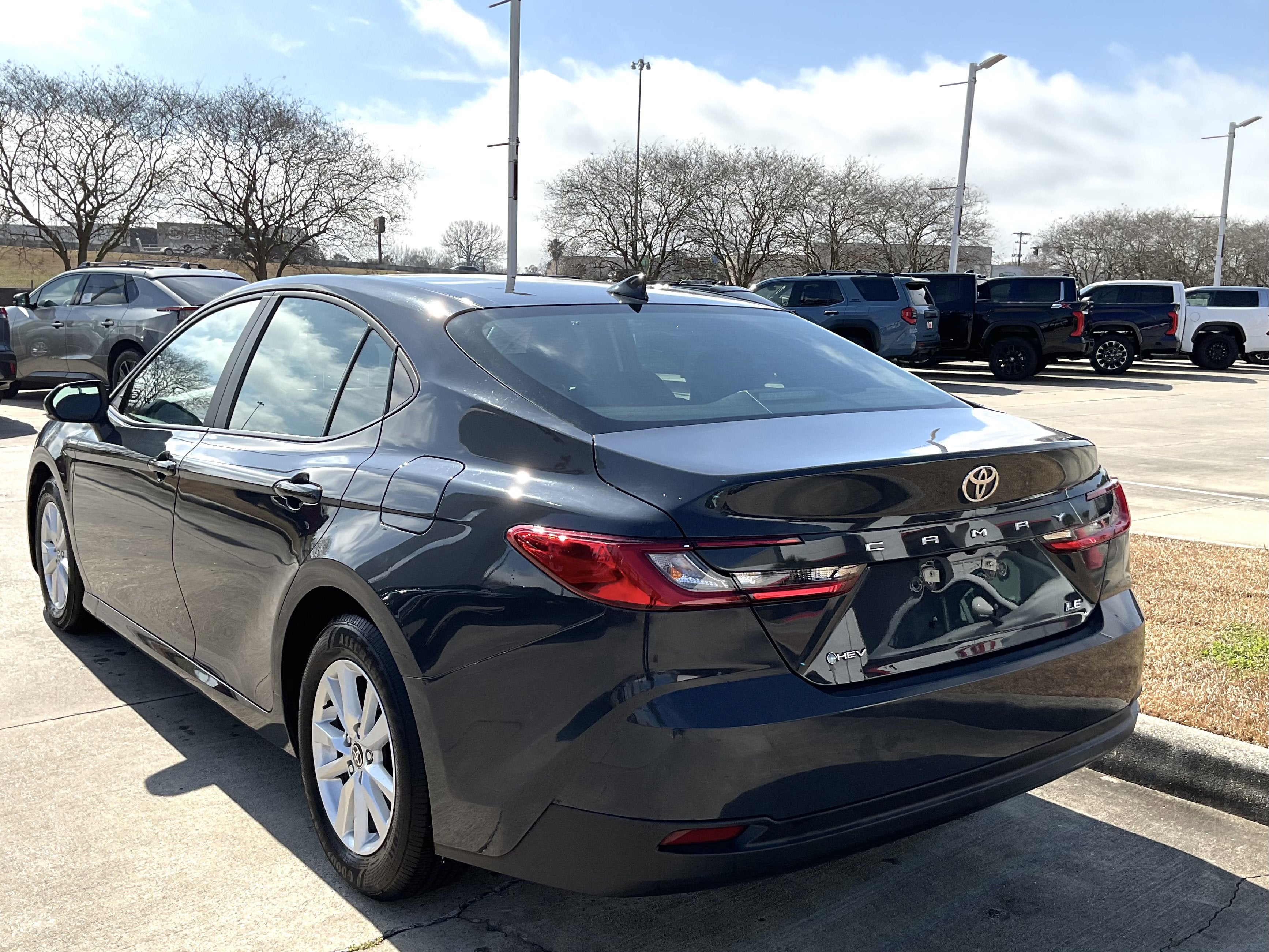 2025 Toyota CAMRY LE