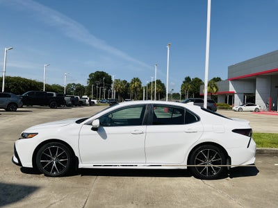 2024 Toyota Camry SE