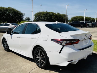 2024 Toyota Camry SE
