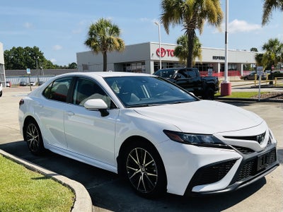 2024 Toyota Camry SE