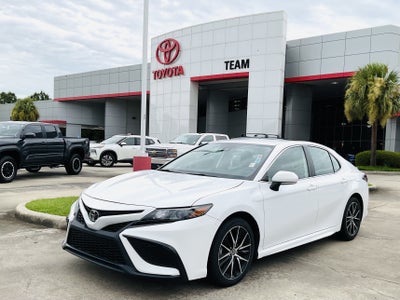 2024 Toyota Camry SE