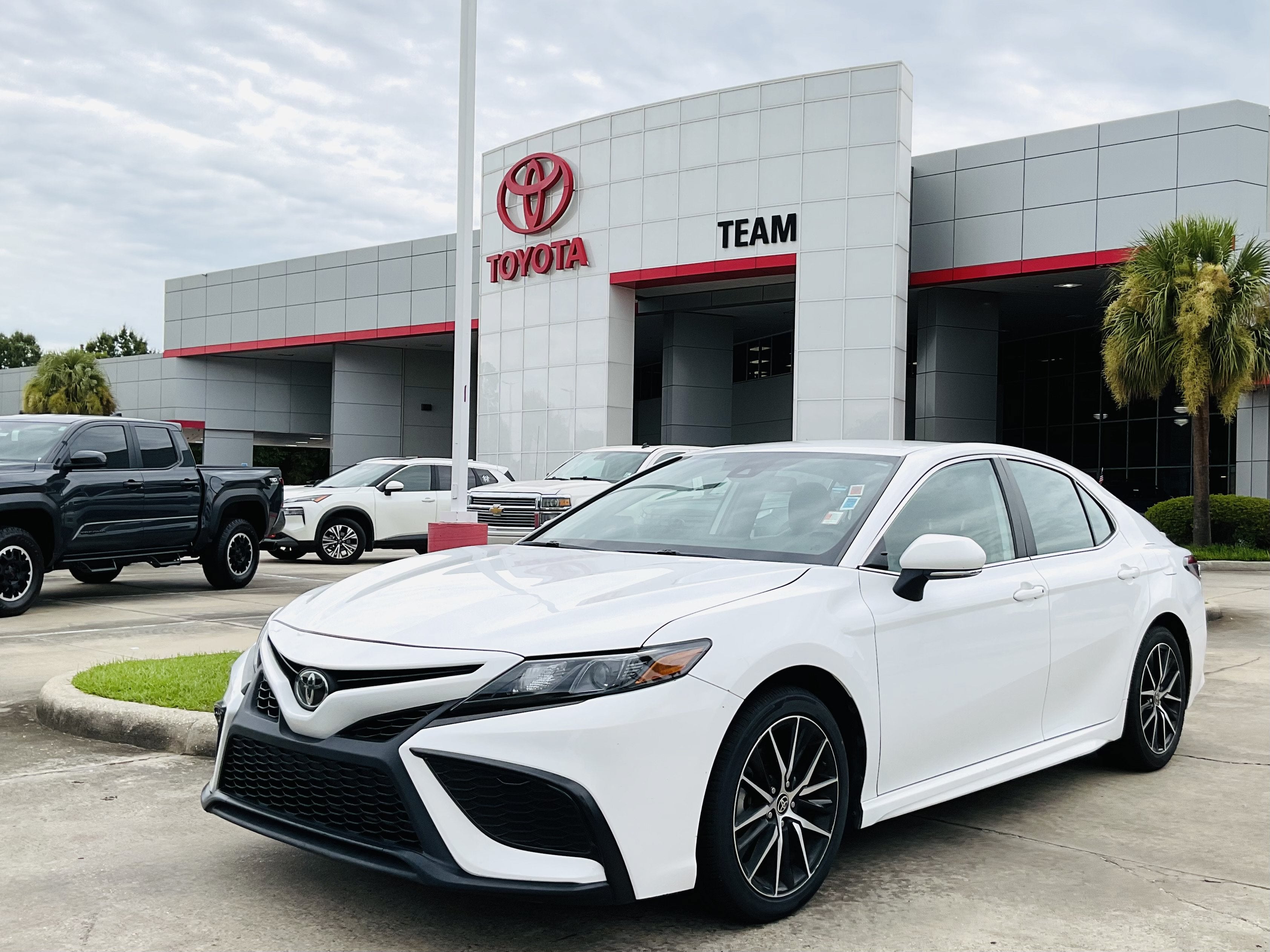 2024 Toyota Camry SE