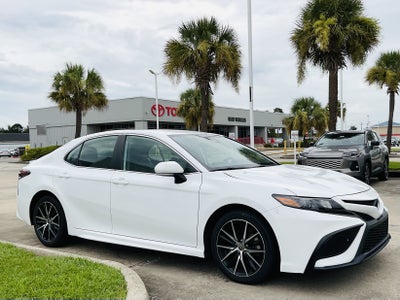 2024 Toyota Camry SE