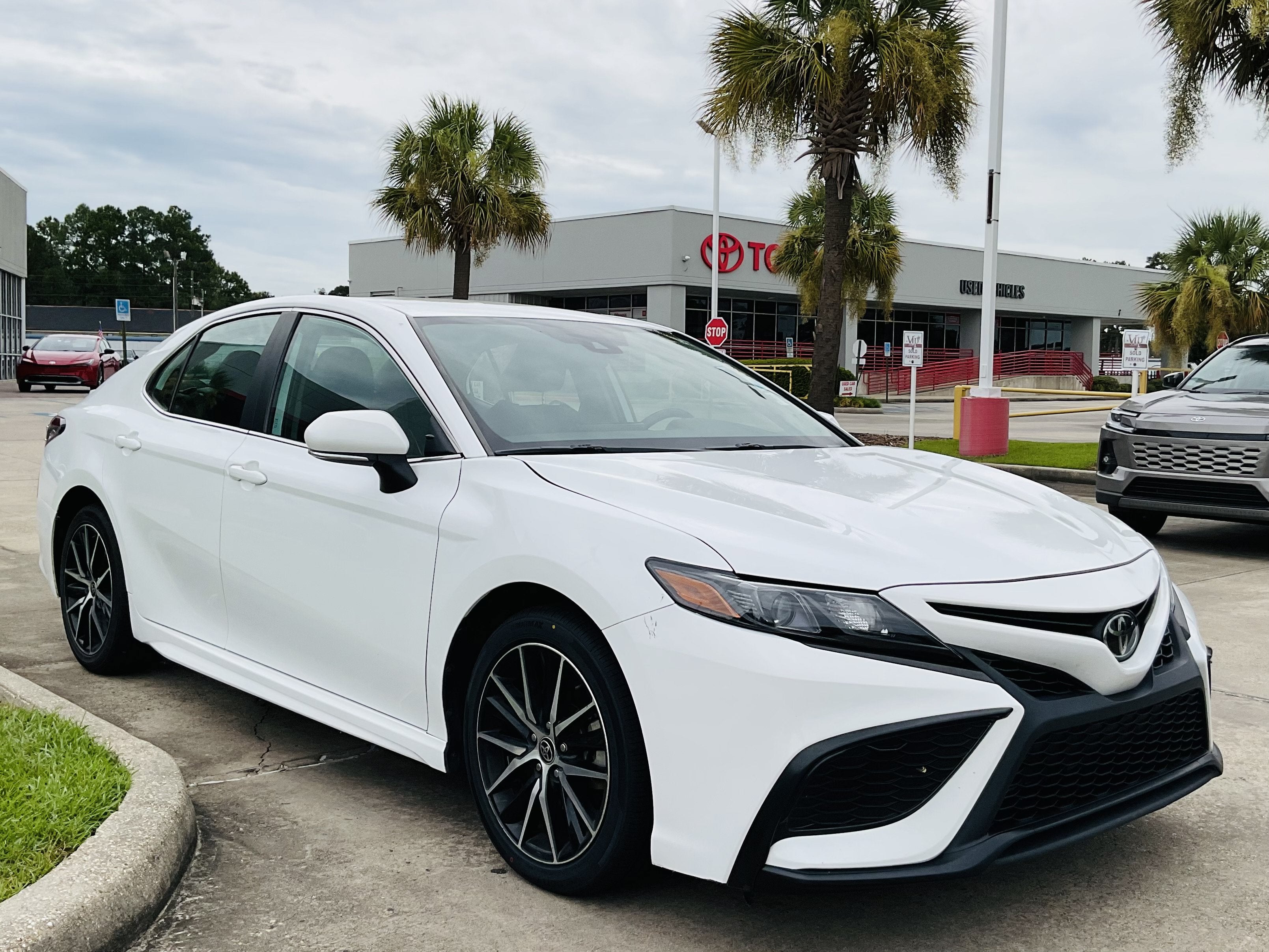 2024 Toyota Camry SE