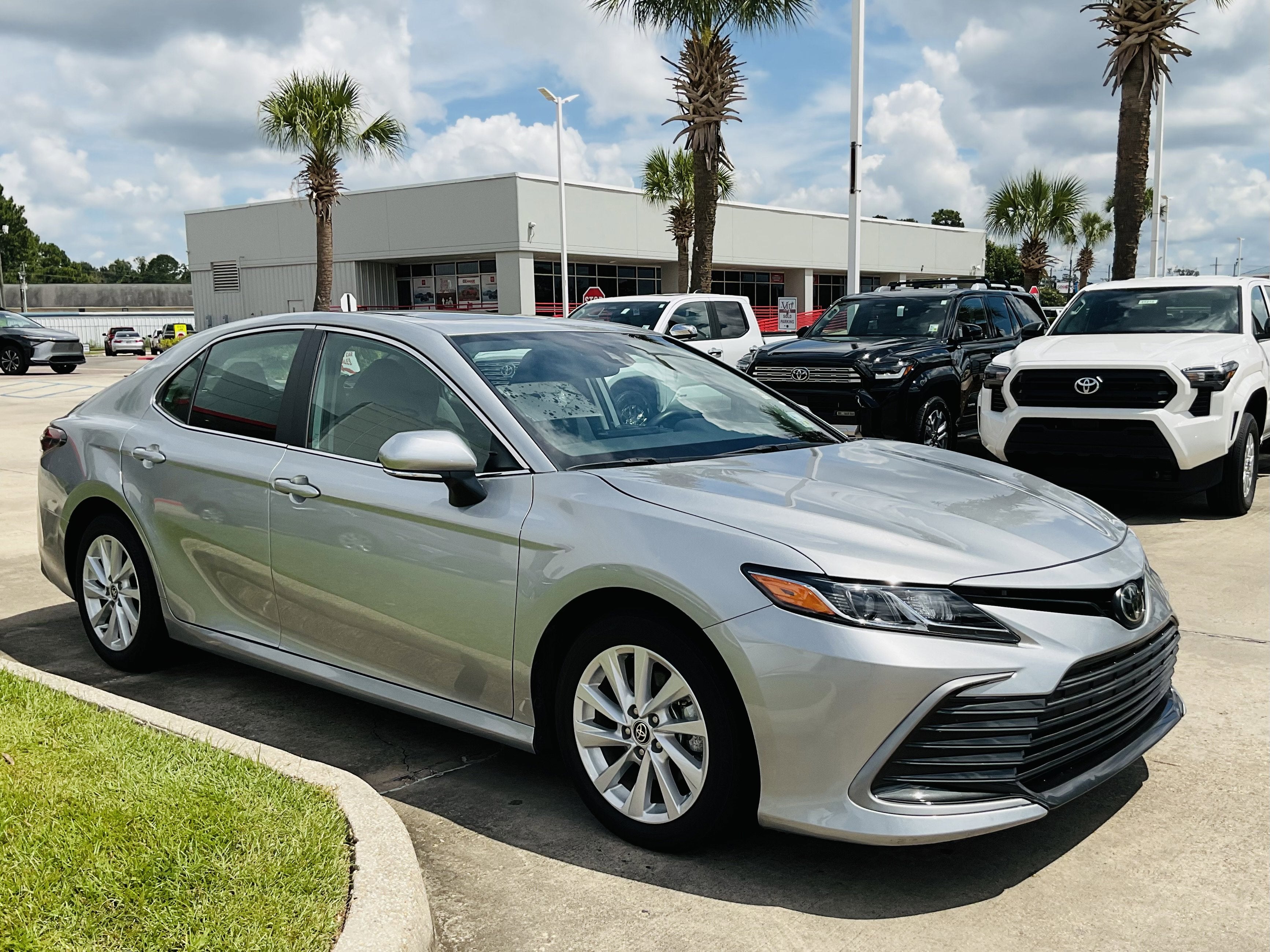 2024 Toyota CAMRY LE