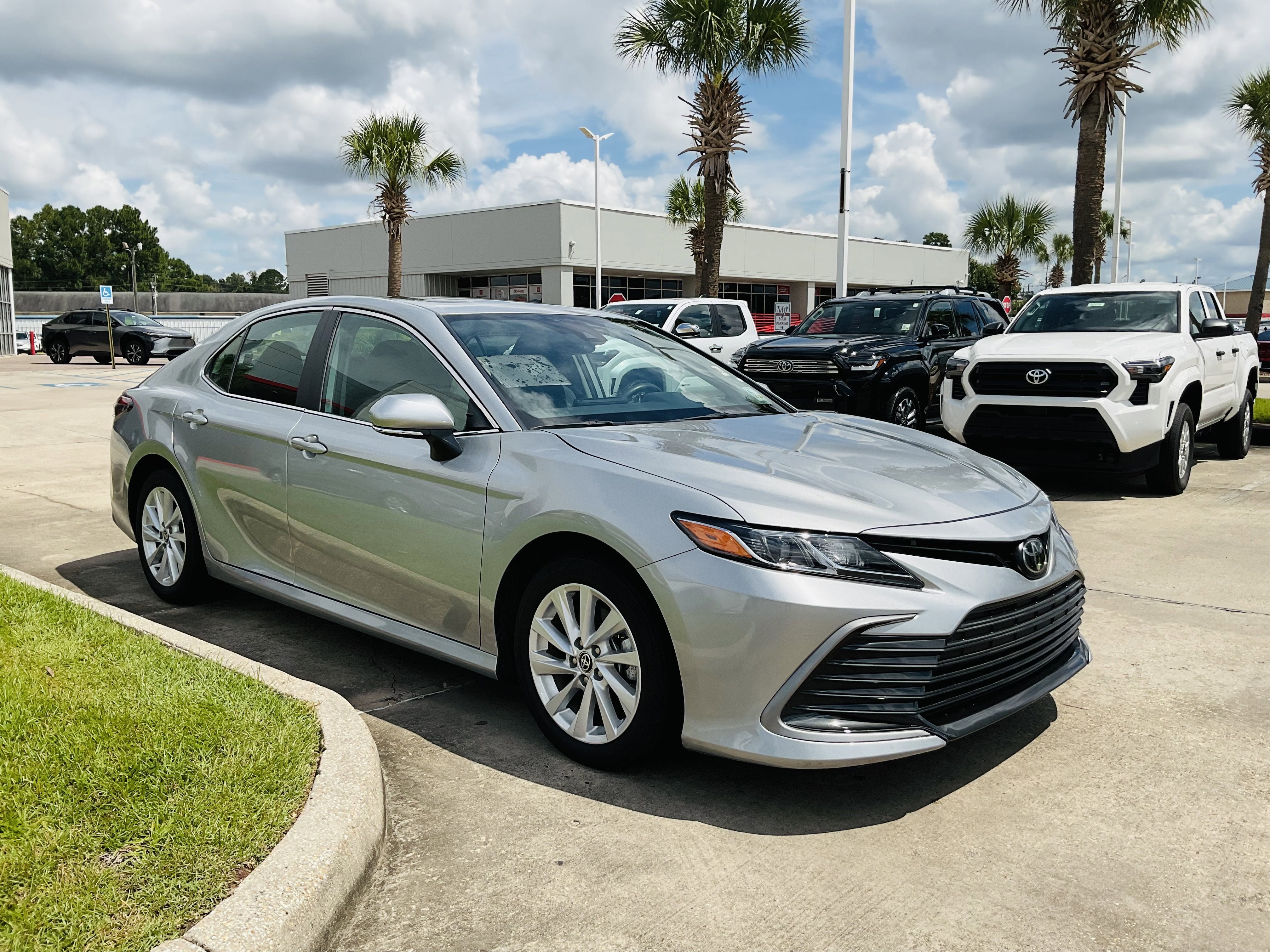 2024 Toyota CAMRY LE