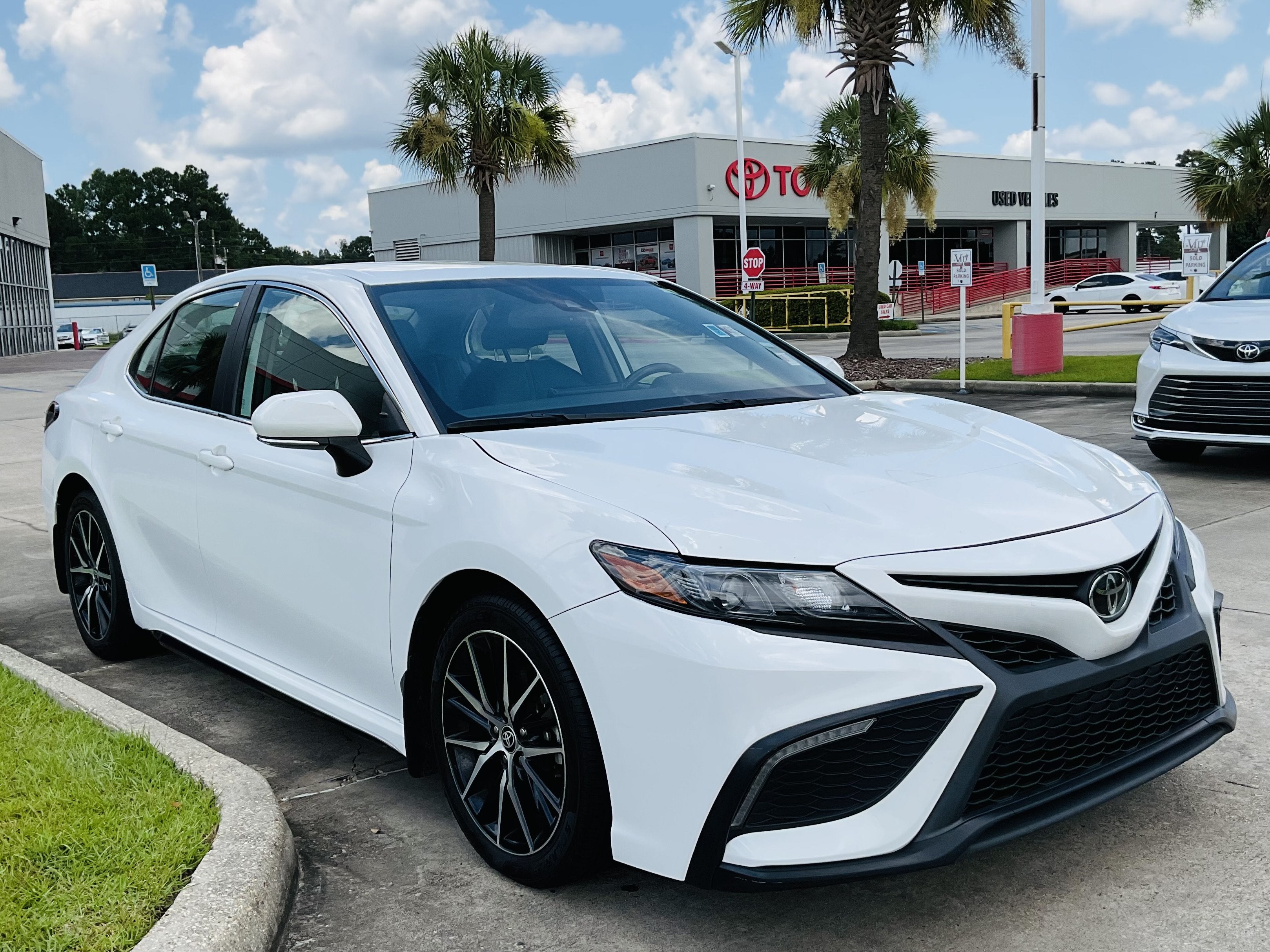 2023 Toyota Camry SE