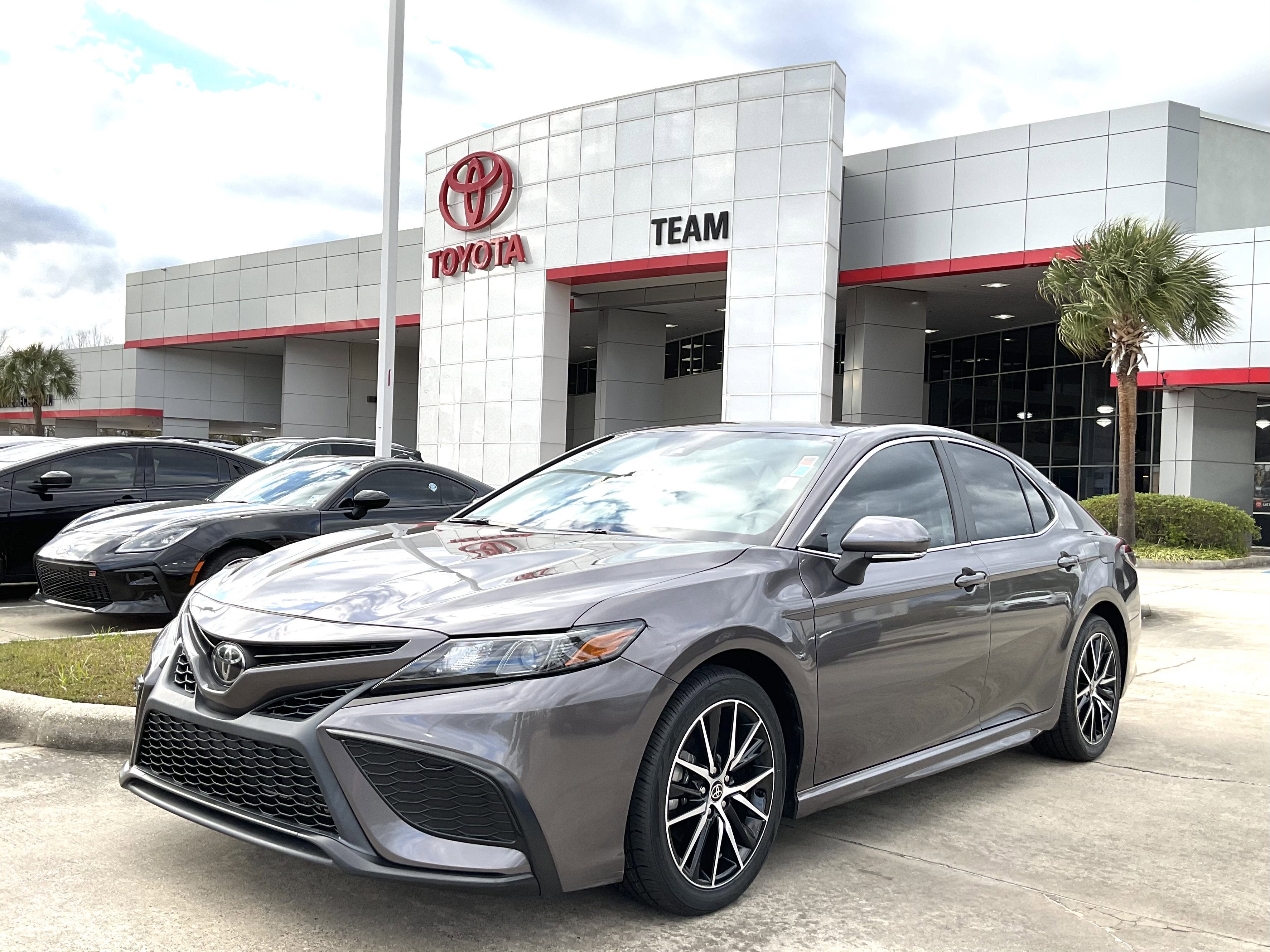 2023 Toyota CAMRY SE