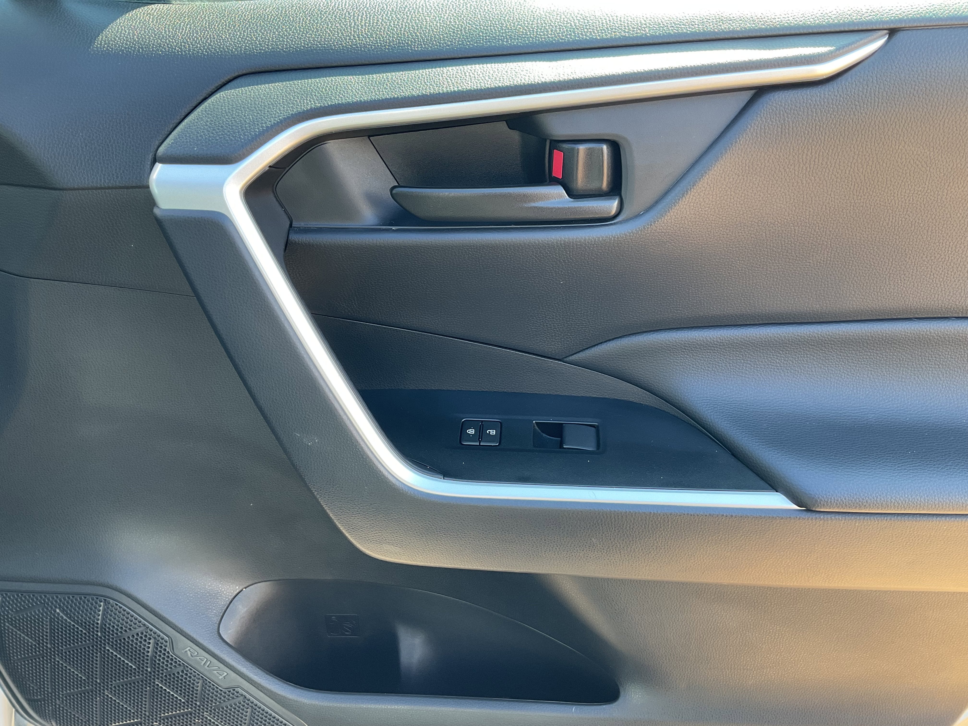 2025 Toyota RAV4 HYBRID Hybrid LE