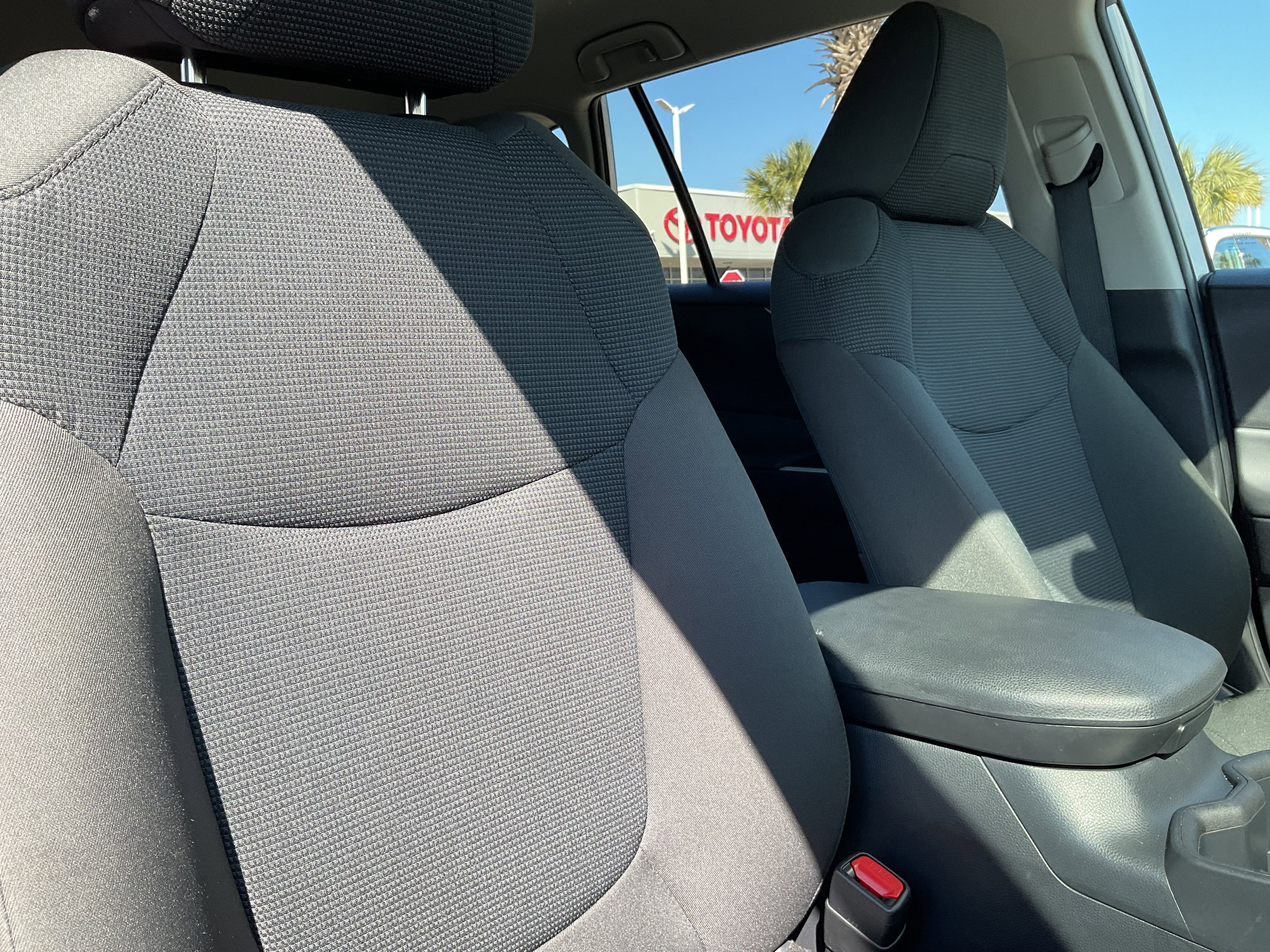 2025 Toyota RAV4 HYBRID Hybrid LE