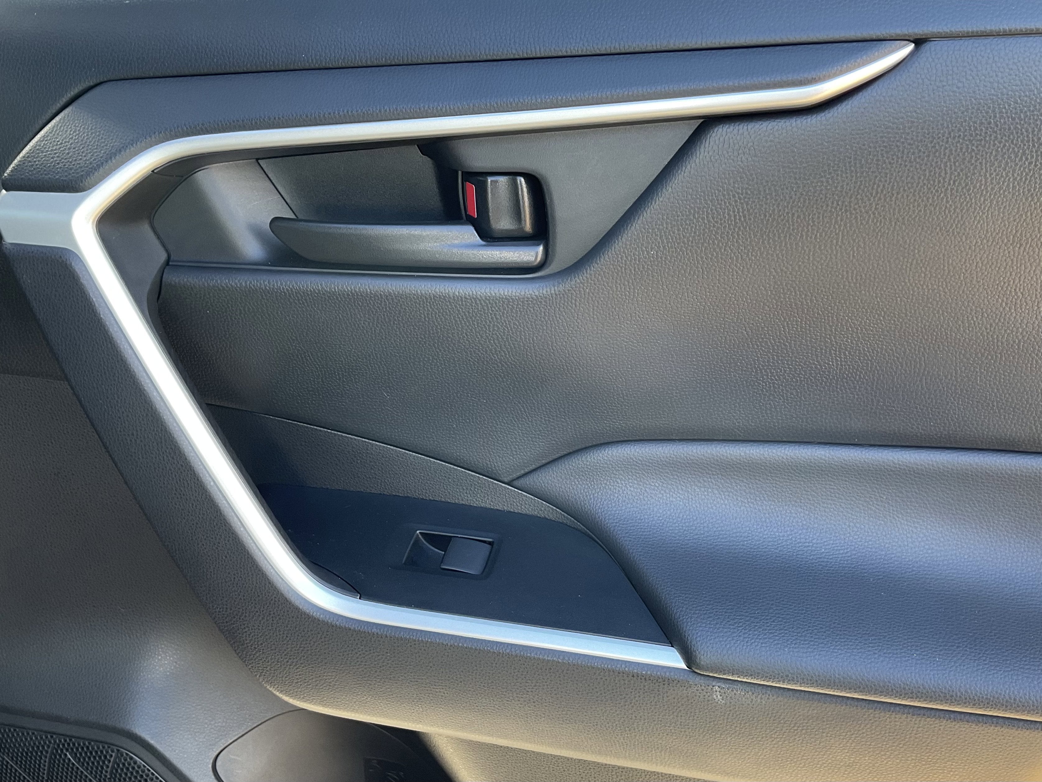 2025 Toyota RAV4 HYBRID Hybrid LE