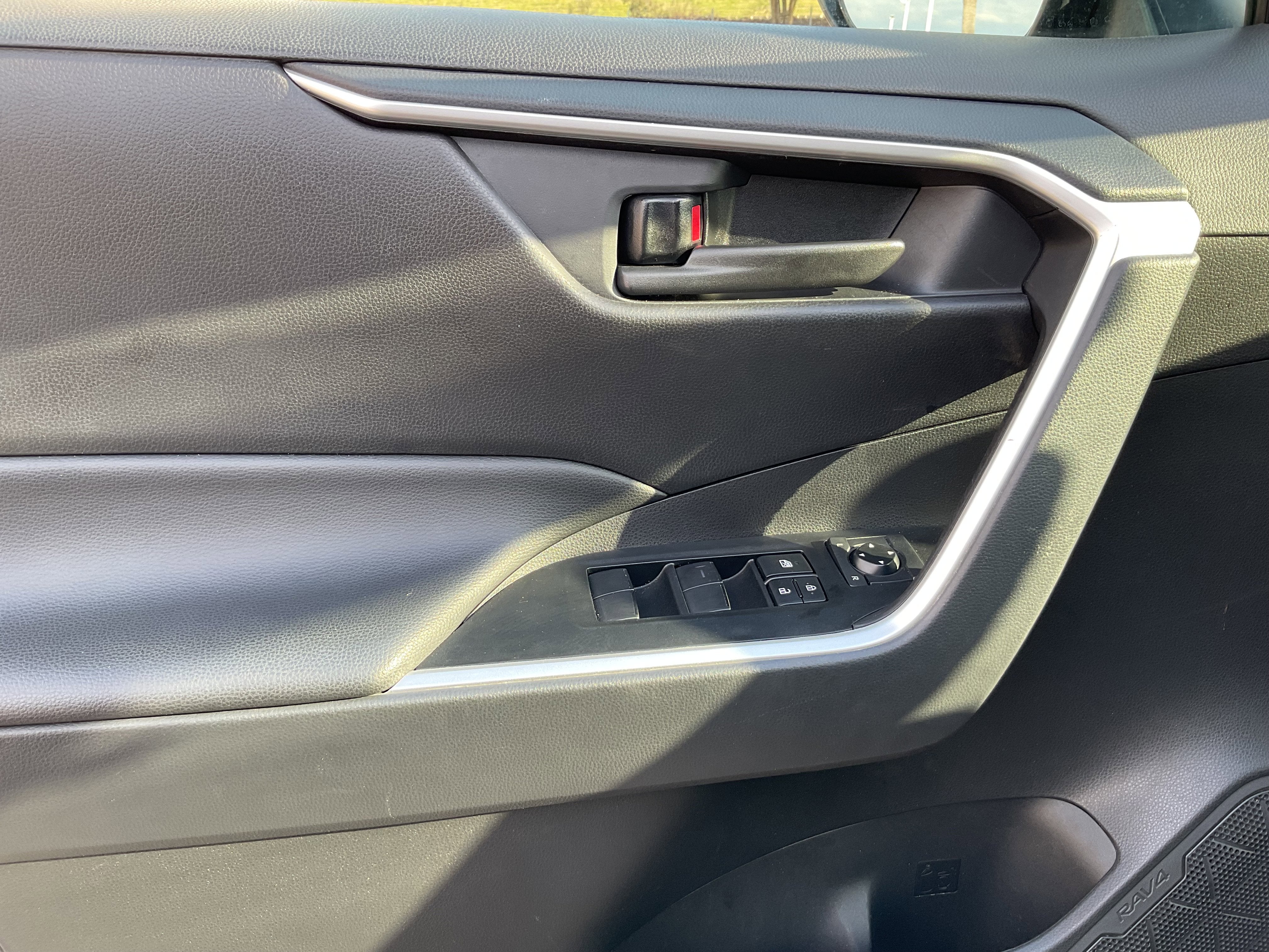 2025 Toyota RAV4 HYBRID Hybrid LE