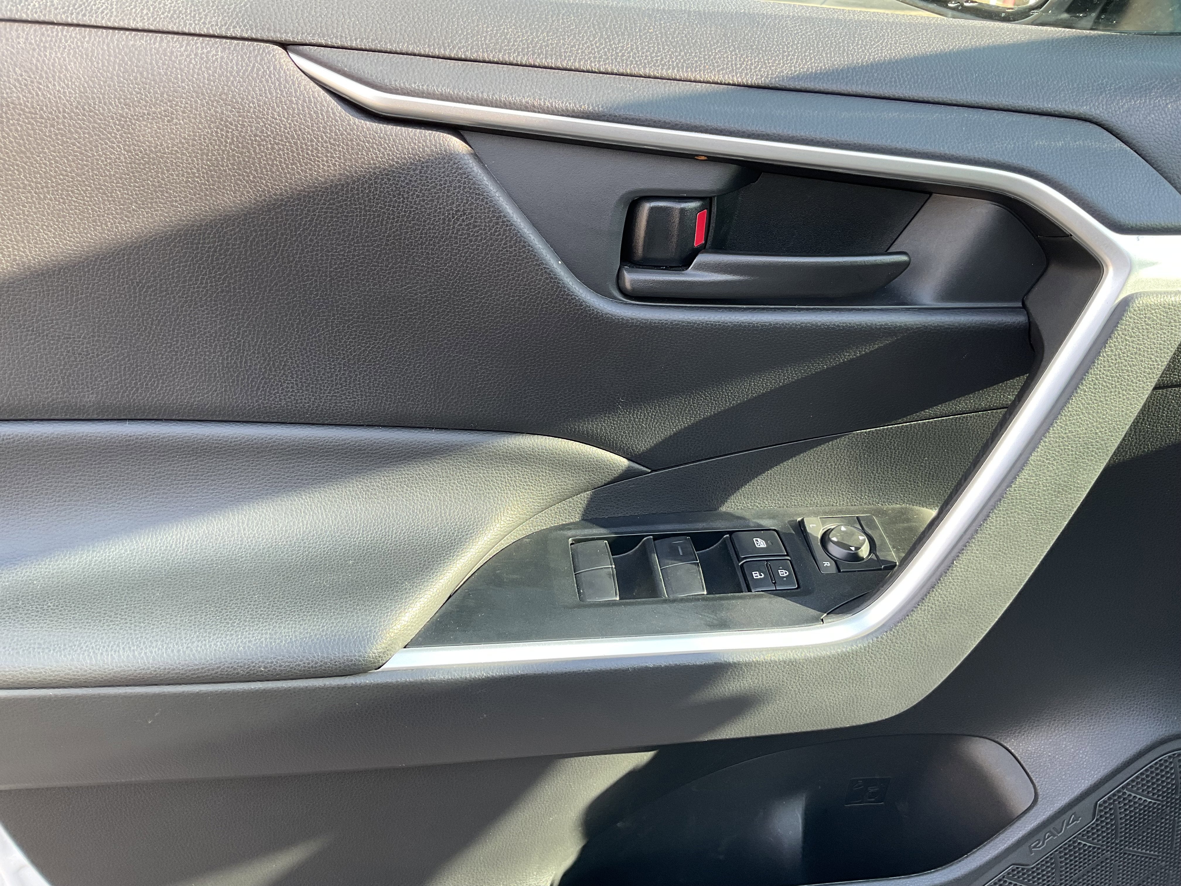 2025 Toyota RAV4 HYBRID Hybrid LE