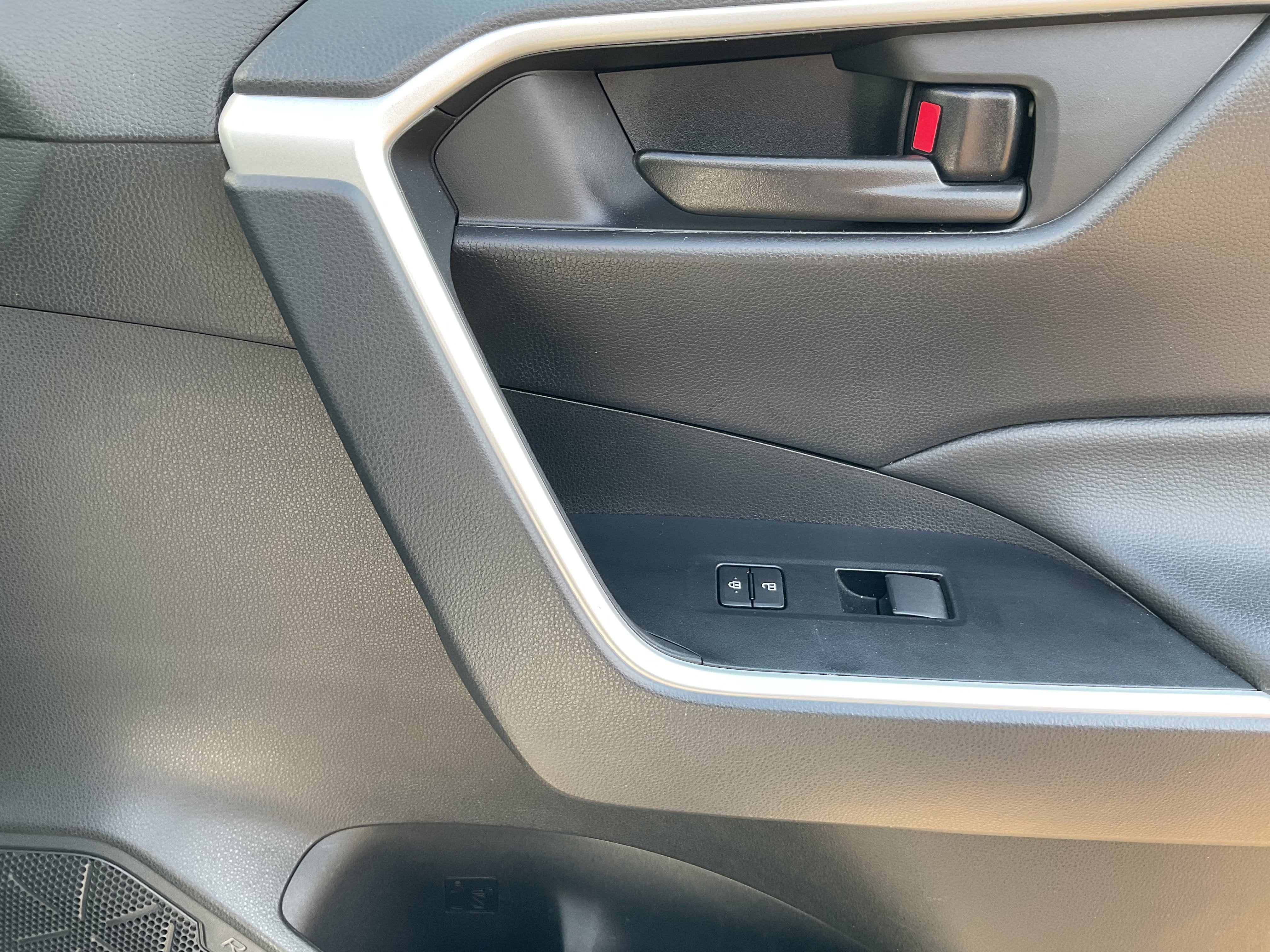 2025 Toyota RAV4 HYBRID Hybrid LE