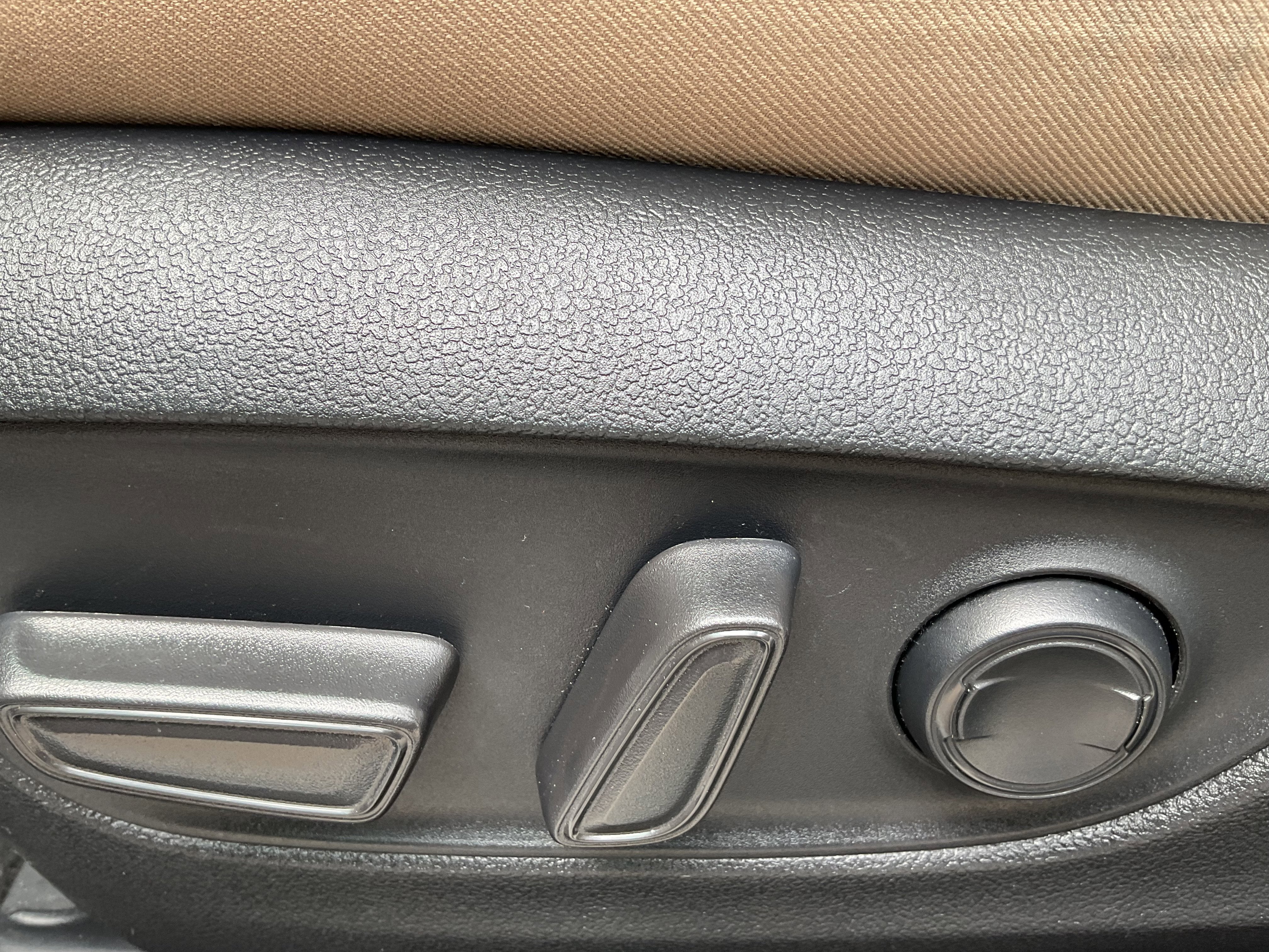 2024 Toyota RAV4 HYBRID Hybrid XLE