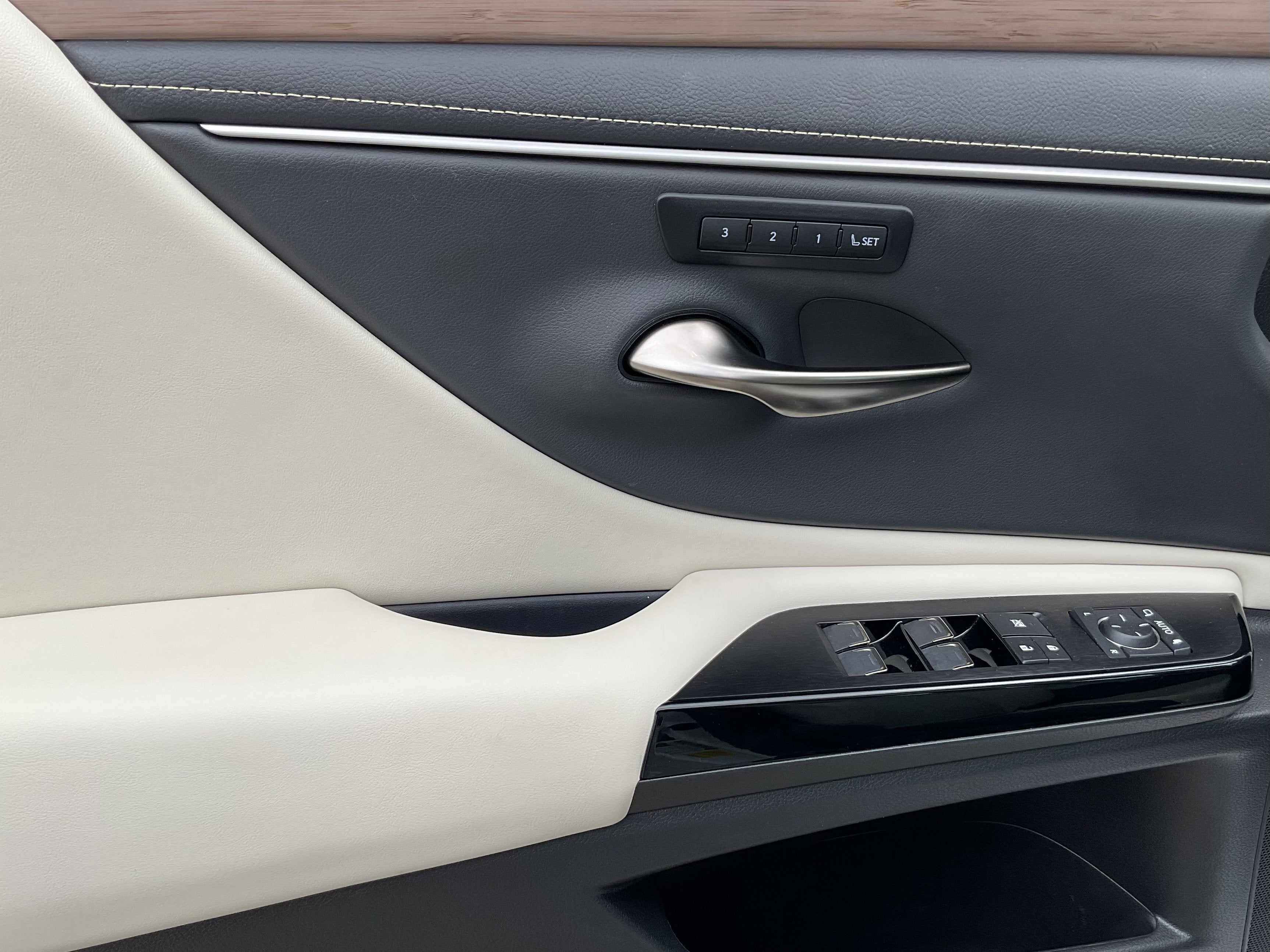 2025 Lexus ES 350 ES 350