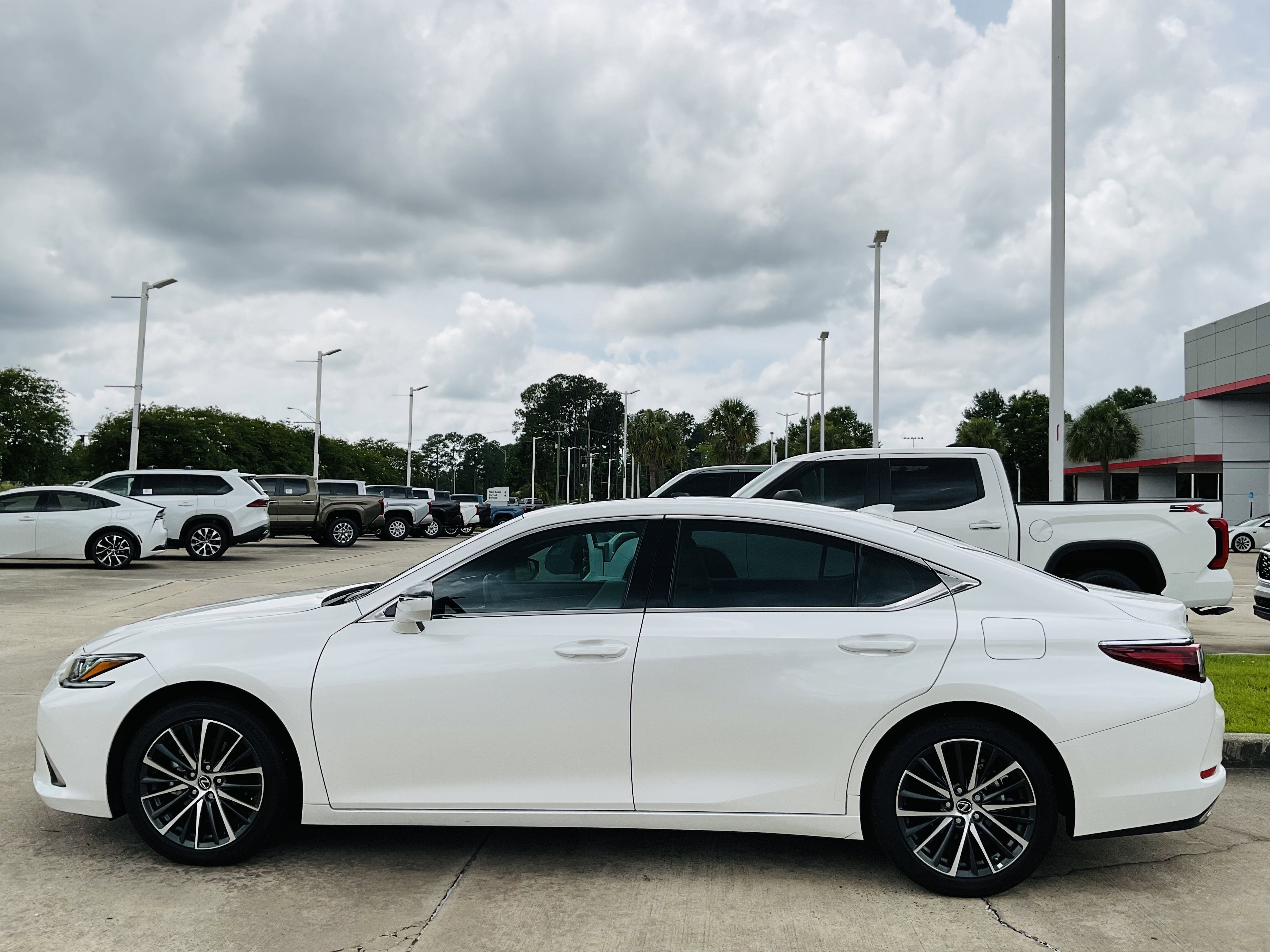 2025 Lexus ES 350 ES 350