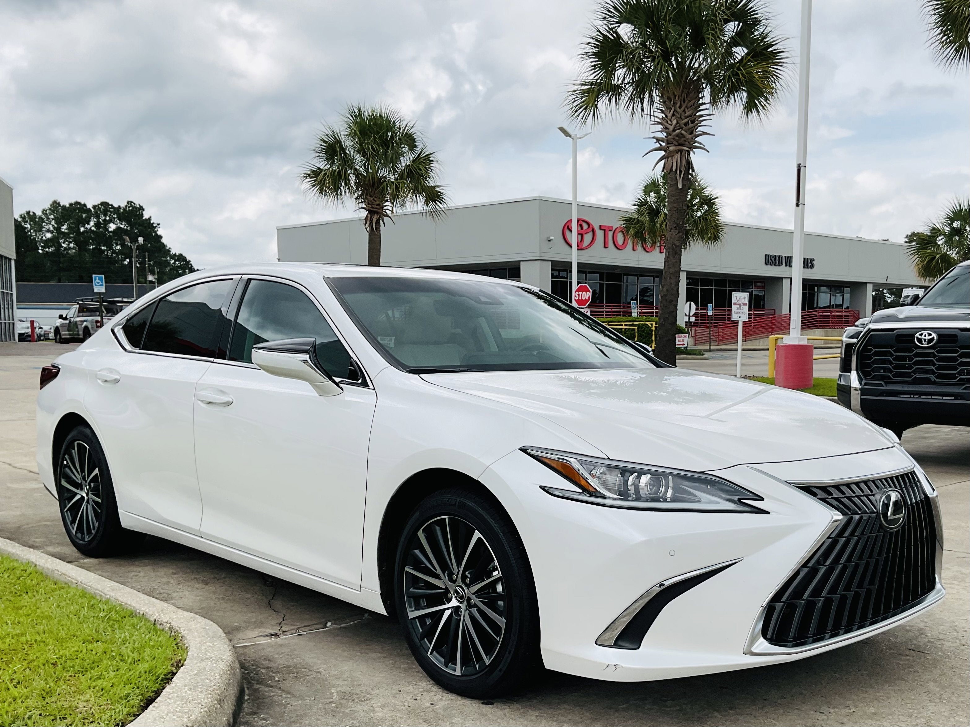 2025 Lexus ES 350 ES 350