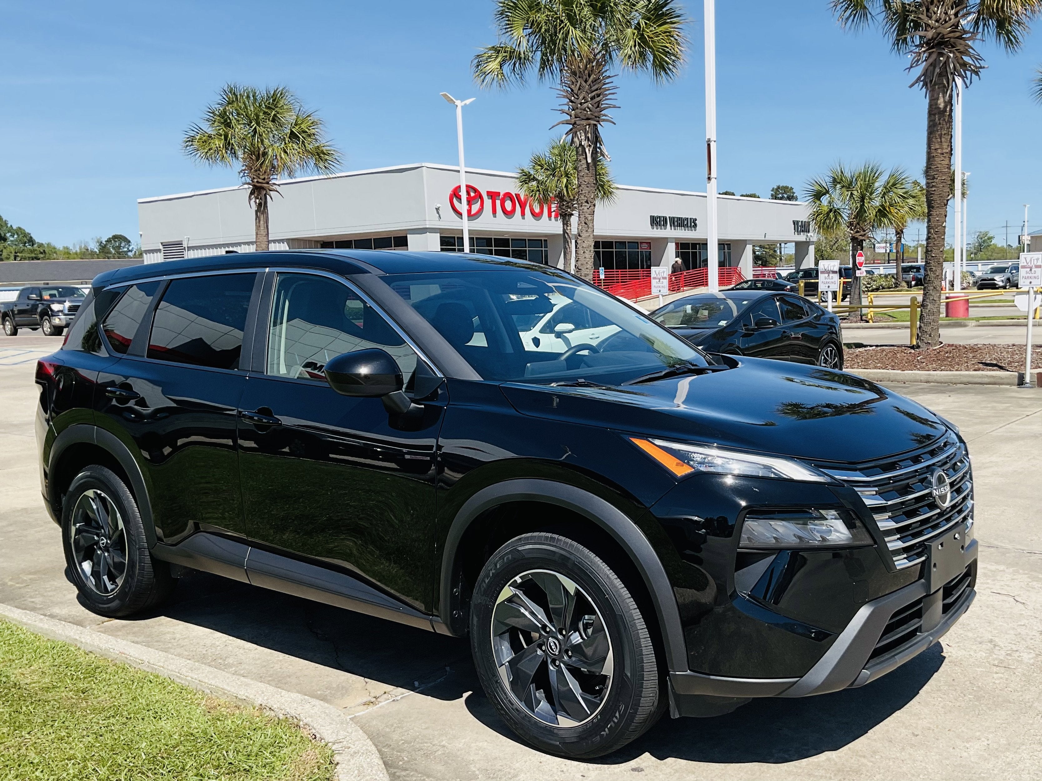 2025 Nissan Rogue SV