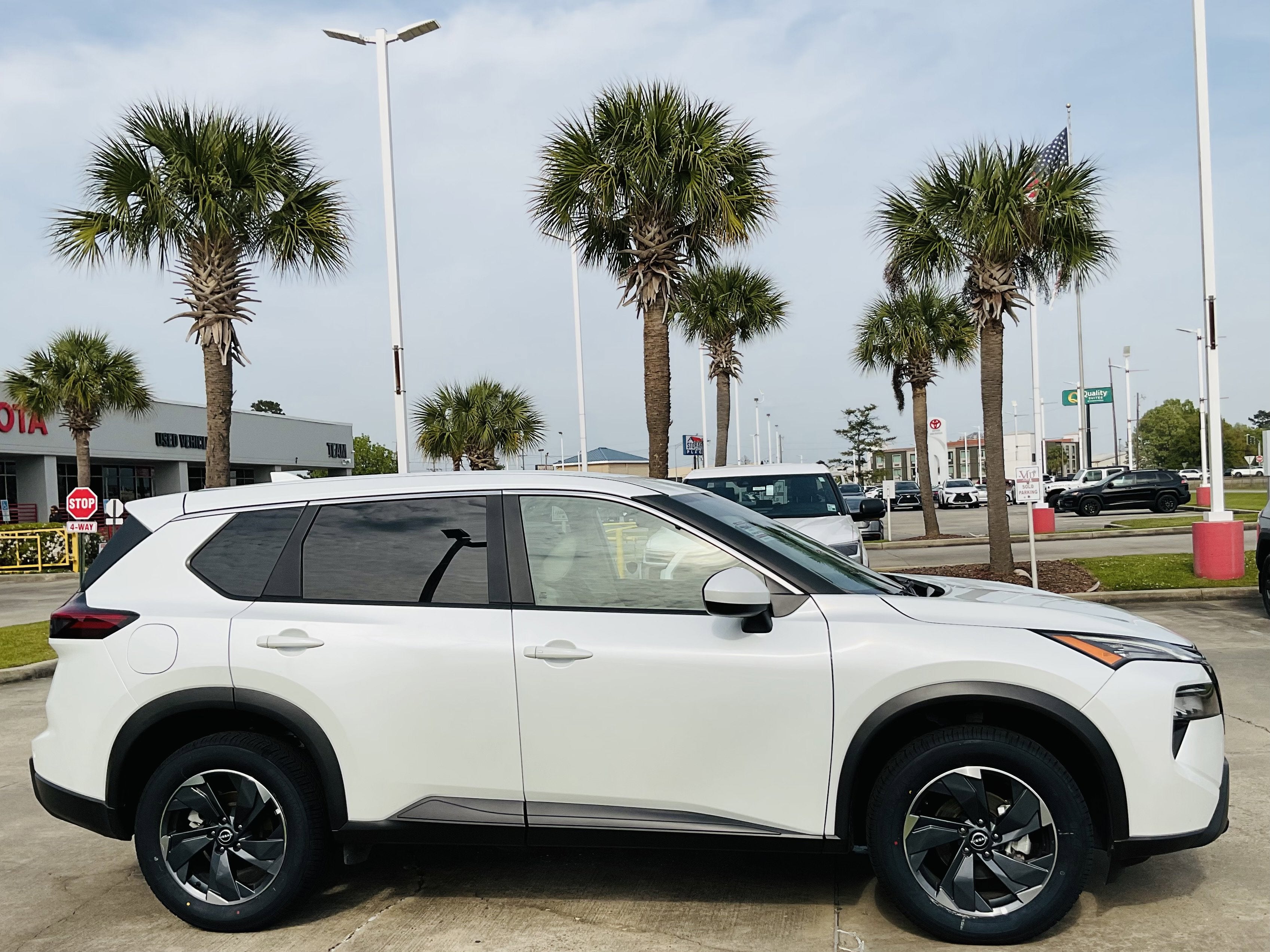 2025 Nissan Rogue SV