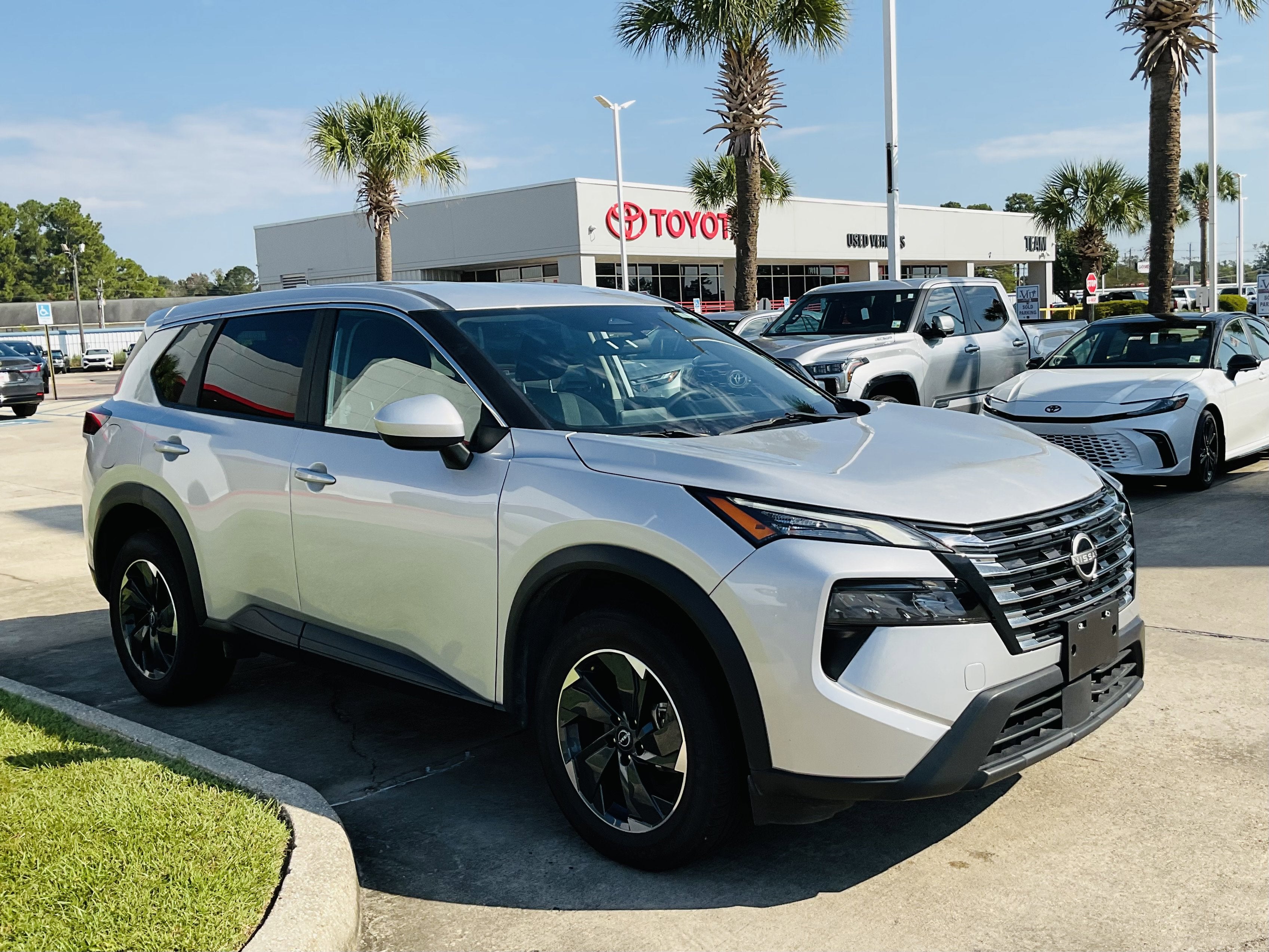 2024 Nissan Rogue SV