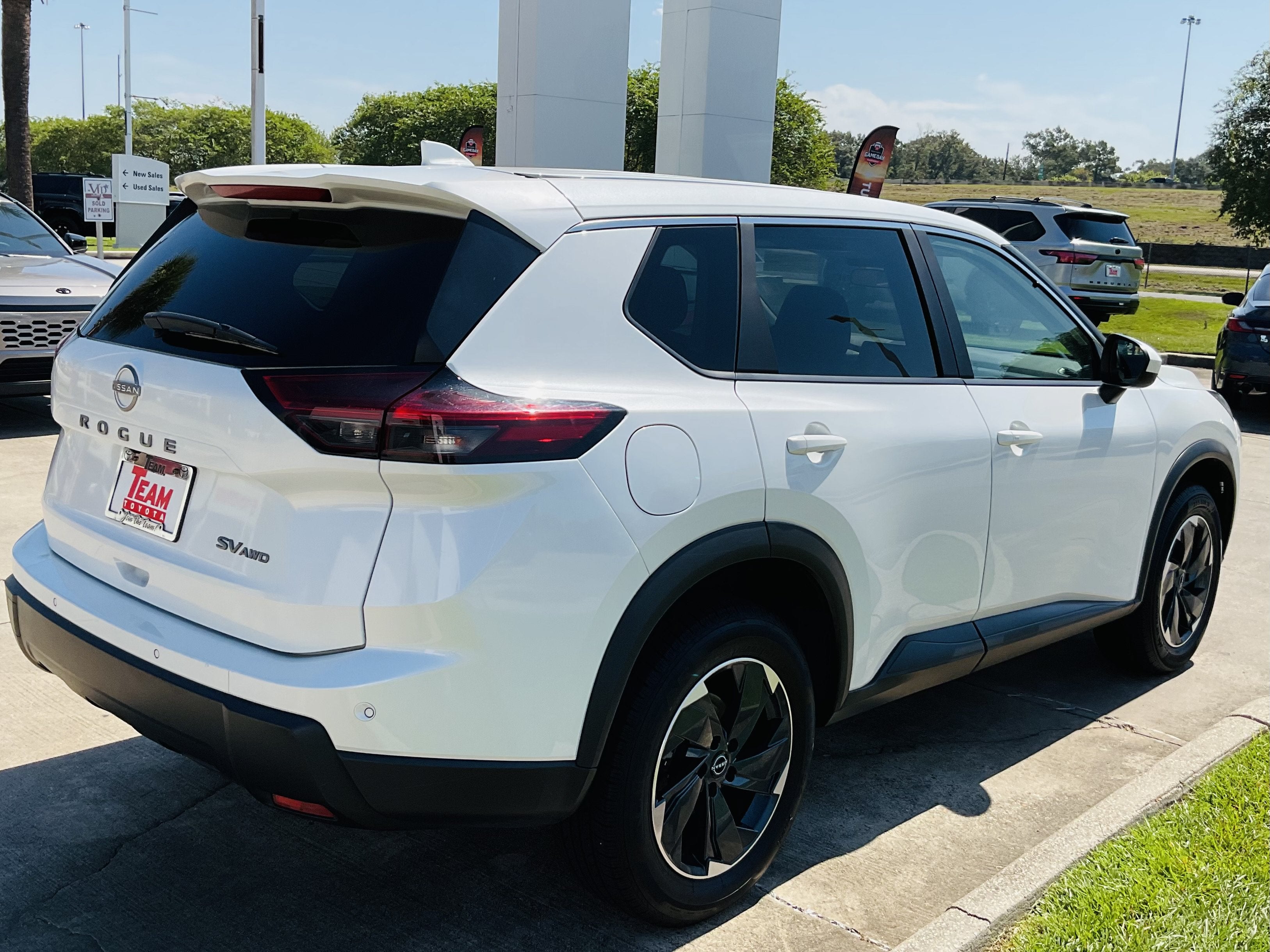 2024 Nissan Rogue SV