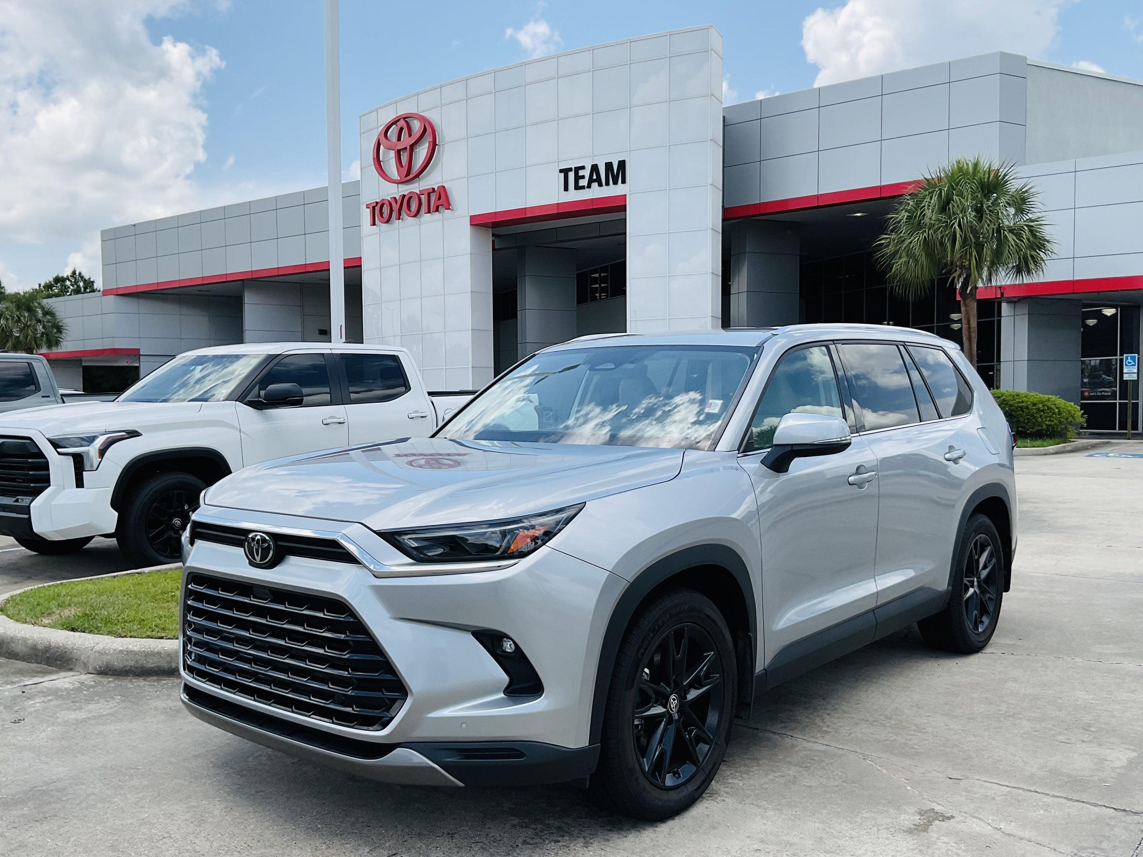 2024 Toyota GRAND HIGHLANDER Limited