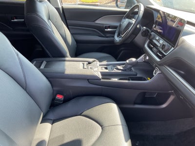 2025 Toyota Grand Highlander XLE