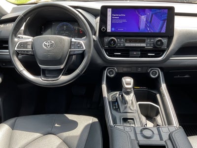 2025 Toyota Grand Highlander LE